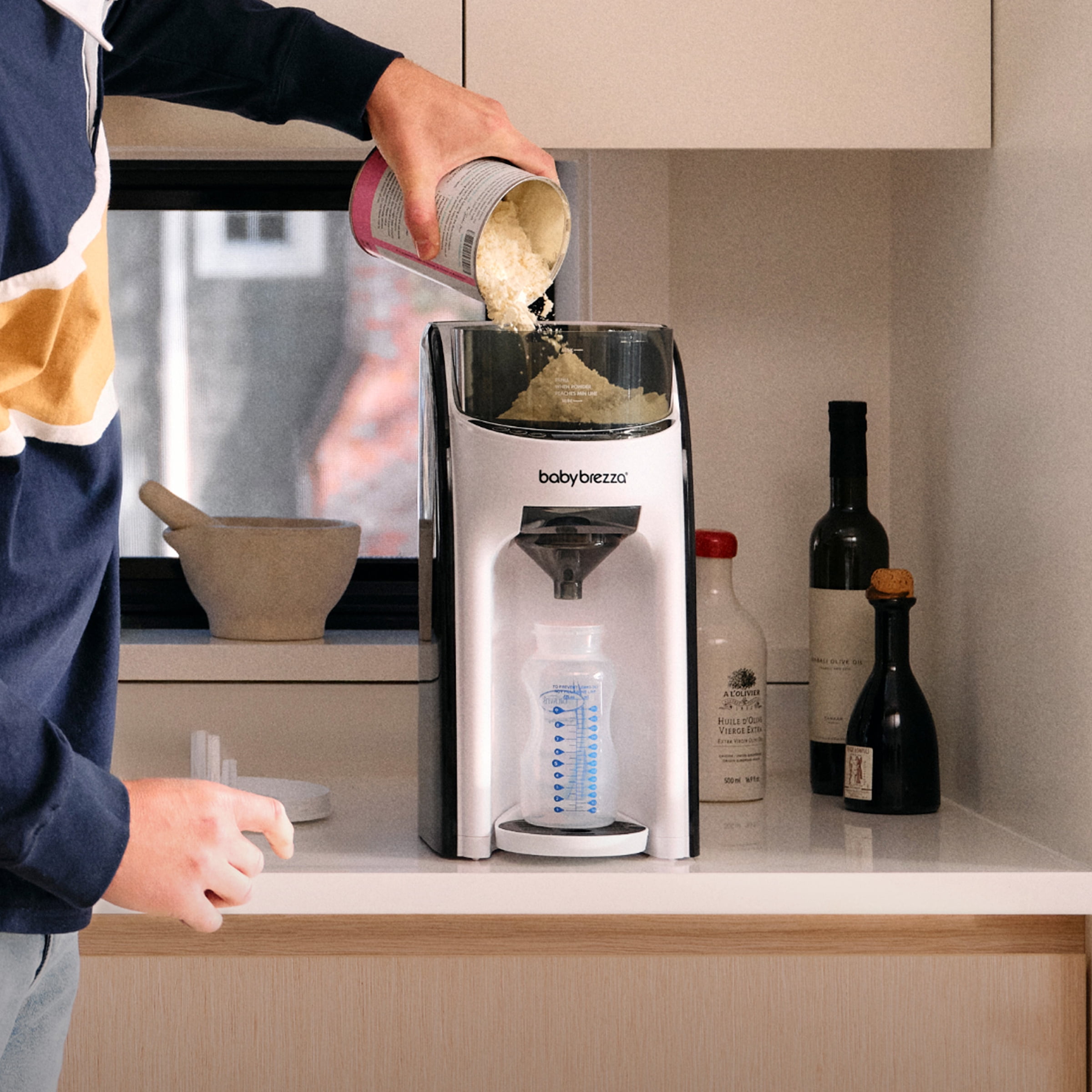 Baby Brezza Formula Pro Advanced Formula Dispenser - White - Image 4