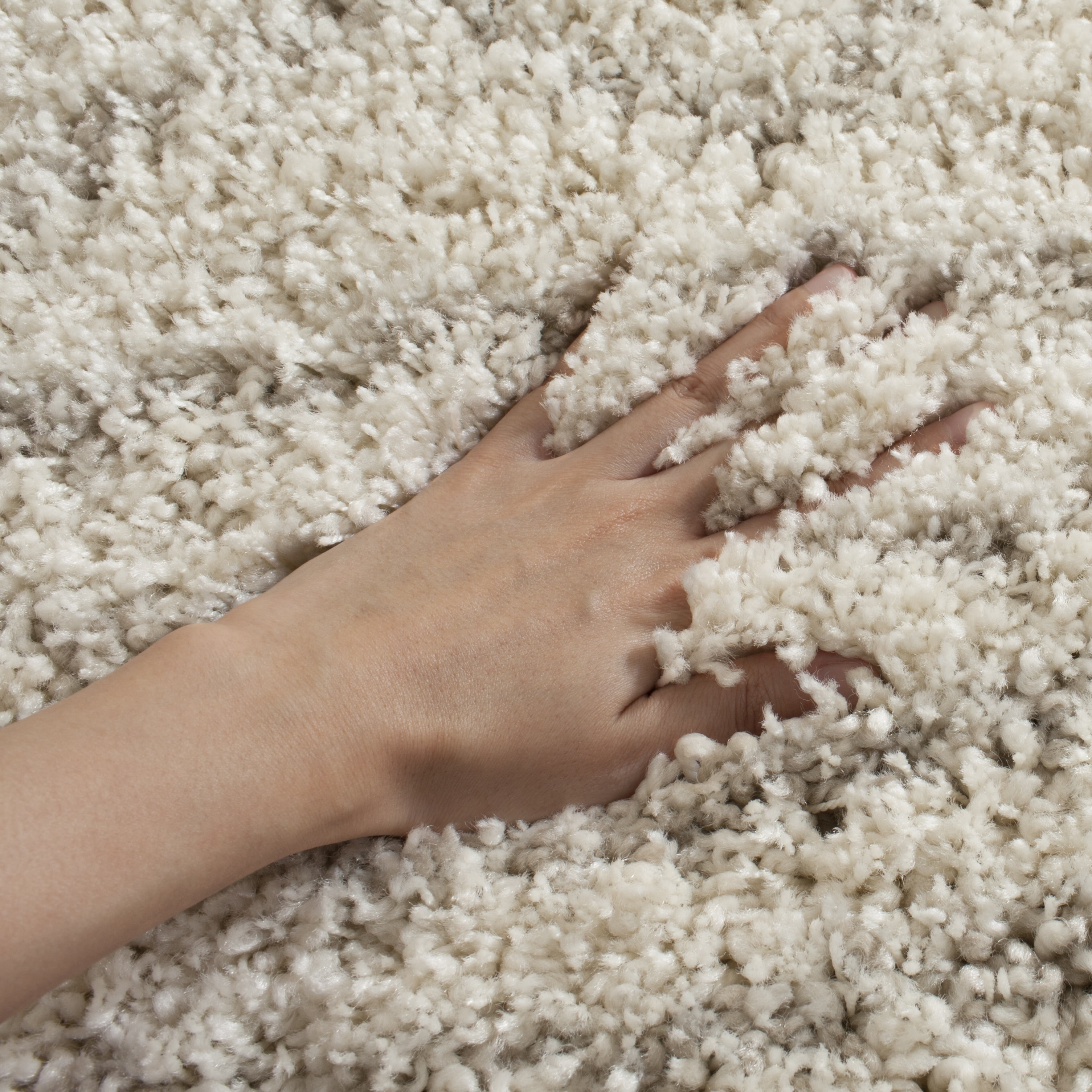 SAFAVIEH Arizona Teagan Geometric Shag Runner Rug, Ivory/Beige, 2'3" x 18' - Image 2