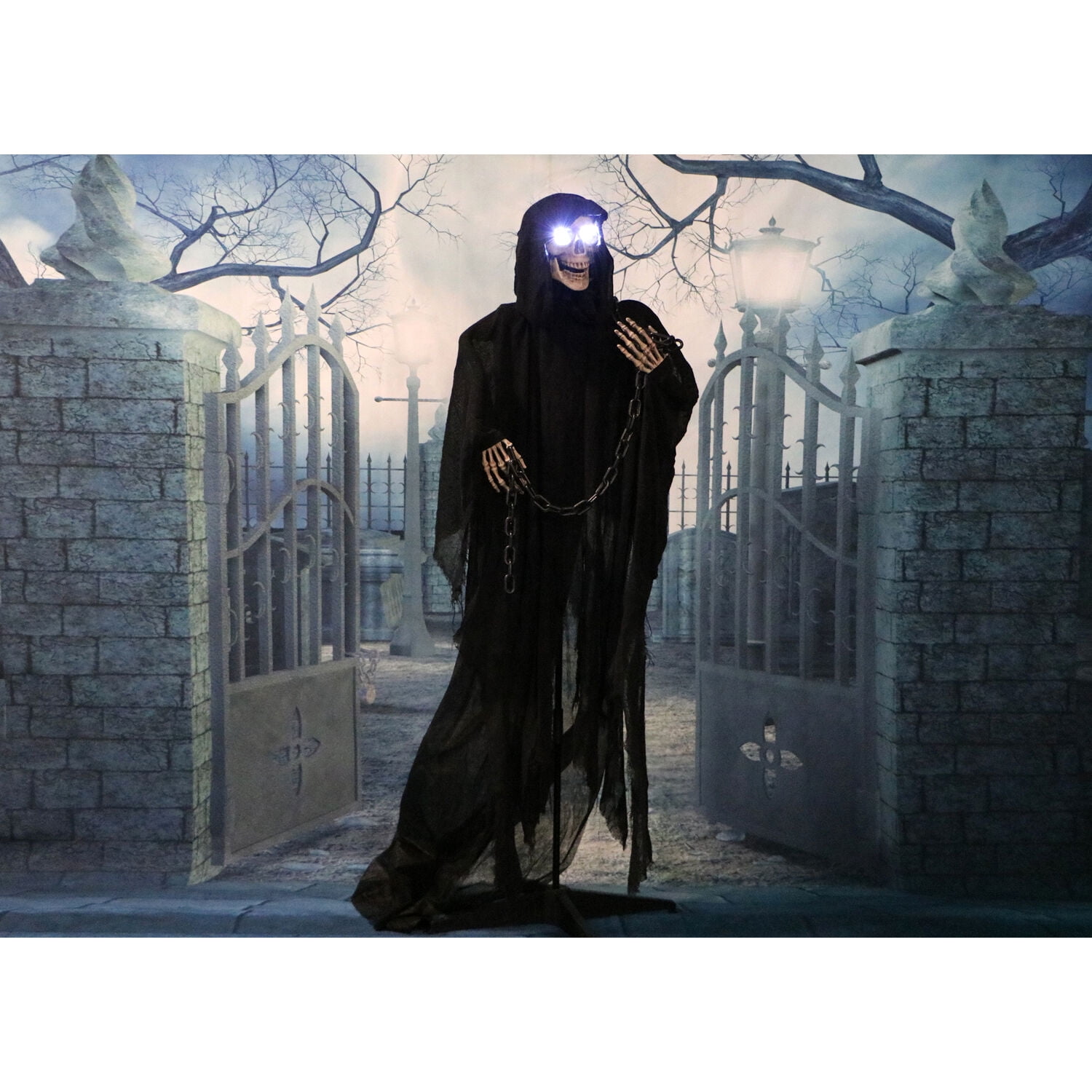 Haunted Hill Farm 5 ft Life-Size Animated Grim Reaper Prop w/ Chain and Rotating Head for Indoor or Outdoor Halloween Decoration, Battery-Operated - Image 4