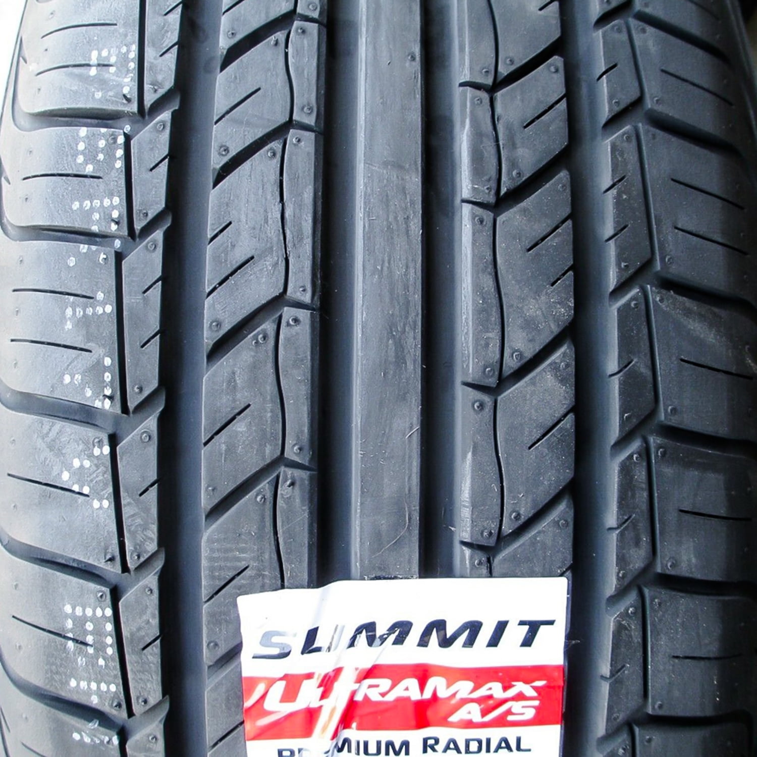 Summit Ultramax A/S 225/65R17 102H All Season Tire - Image 7