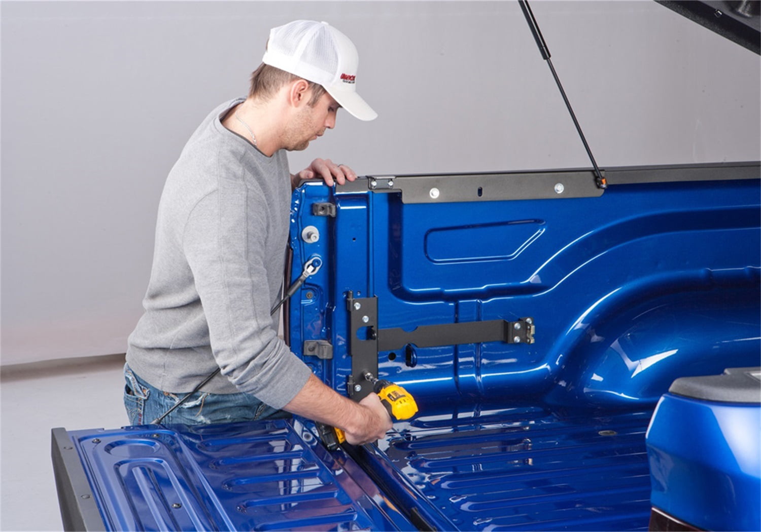 UnderCover 10-20 Volkswagon Amarok Drivers Side Swing Case - Black Smooth - SC700D - Image 4