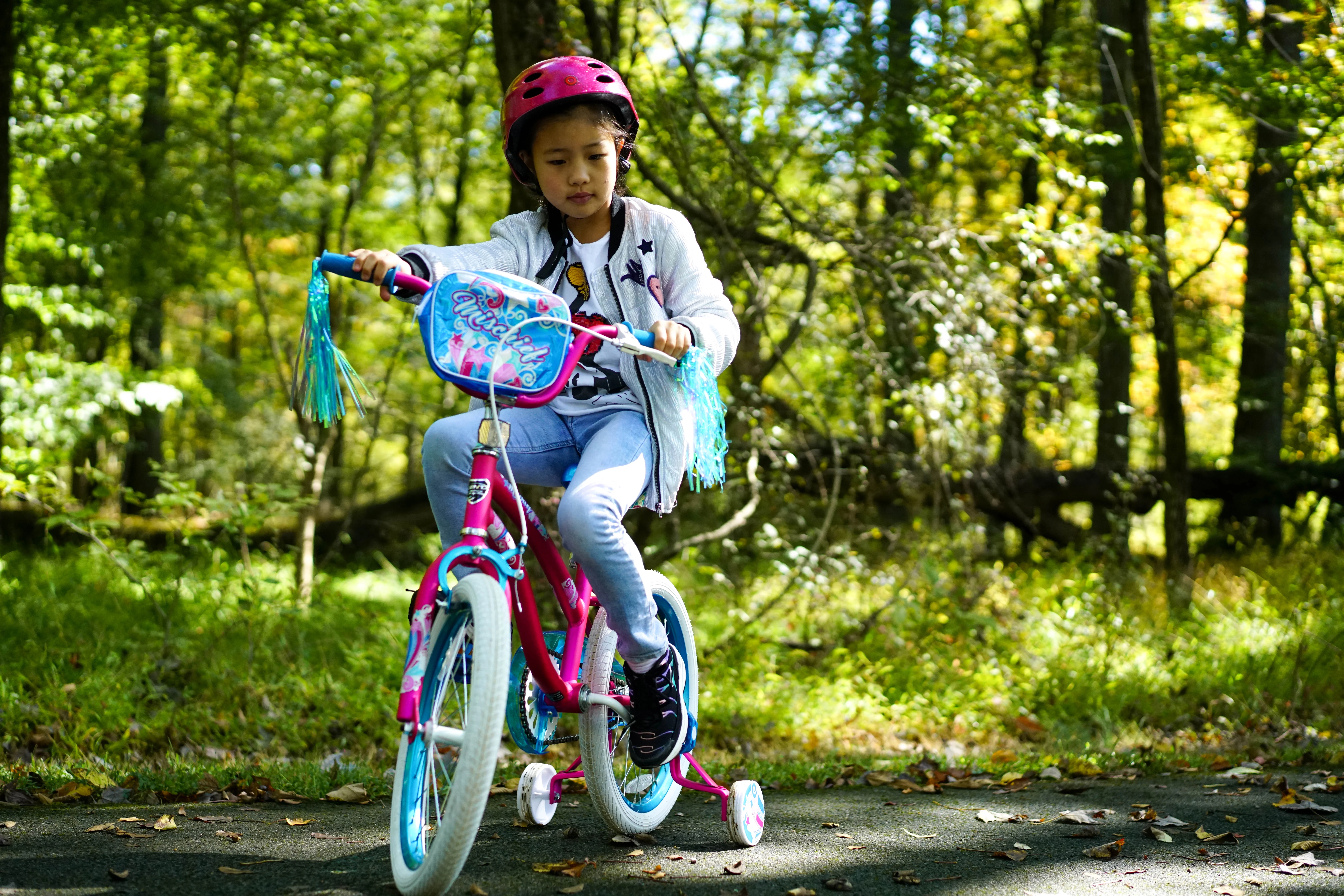 18" Kent Mischief Bike, Fits Rider 3'2"-4'2", Pink/Blue, Child, Unisex - Image 3
