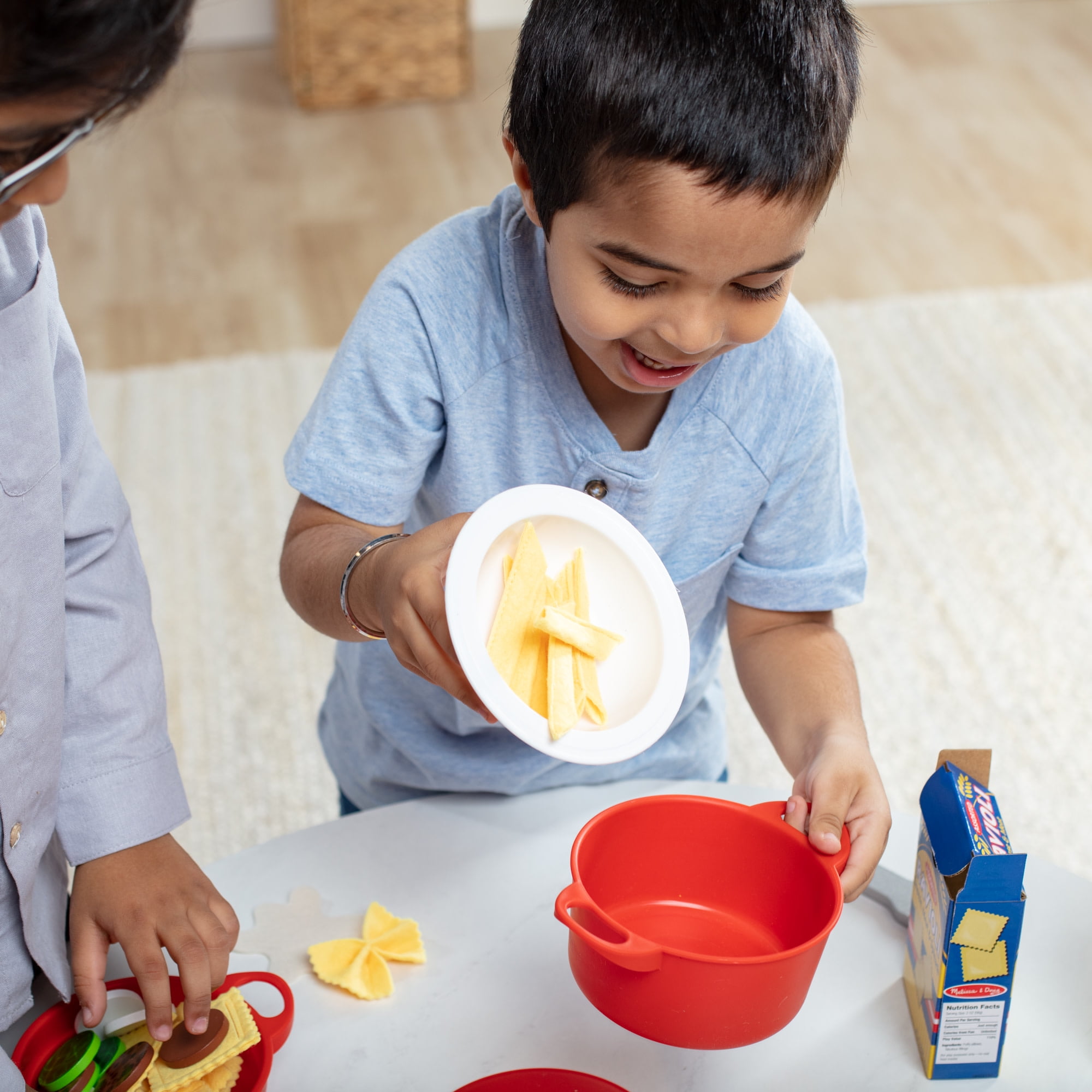 Melissa & Doug 59-Piece Felt Pasta Restaurant Pretend Play Food Set - Image 4