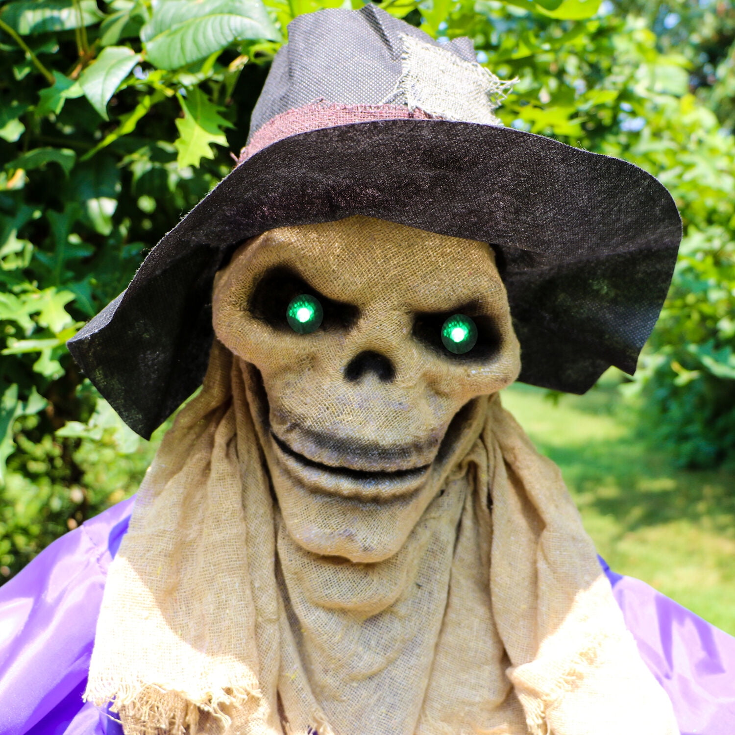 Haunted Hill Farm 6 ft Standing Halloween Scarecrow Yard Decoration with LED Green Eyes, HHSCR-5FLS - Image 12