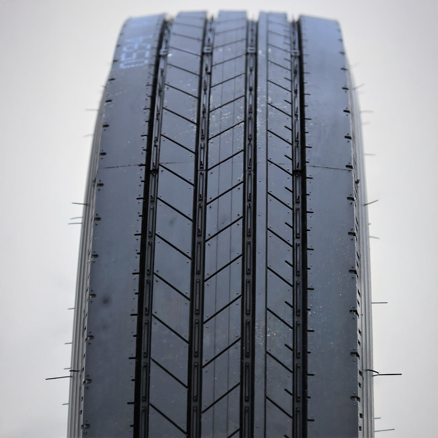 Venom Power Primo Hauler All Steel ST225/75R15 225/75R15 123/119L G 14 Ply Trailer Tire - Image 8