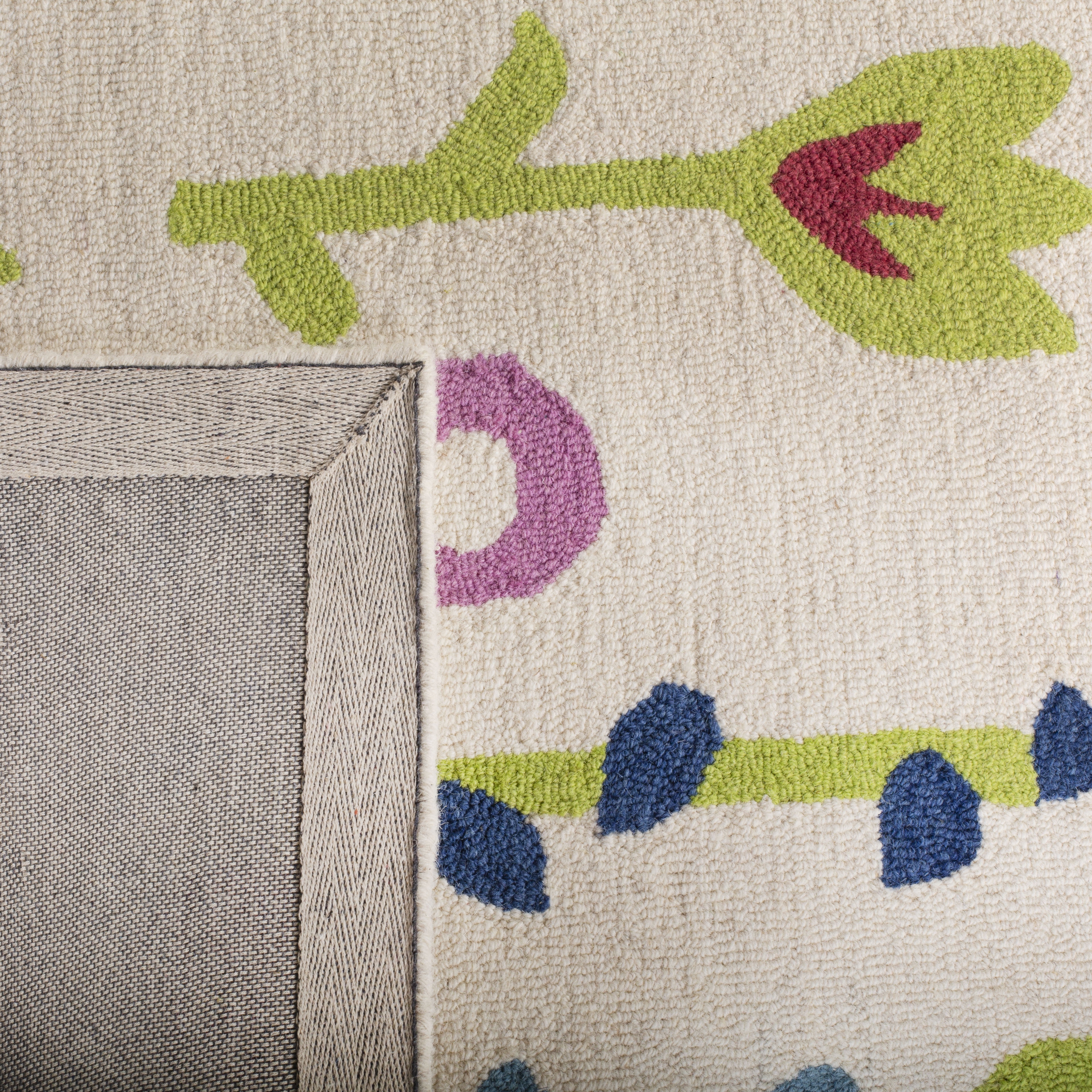 SAFAVIEH Kids Antoinette Floral Wool Area Rug, Ivory/Pink, 3' x 5' - Image 3