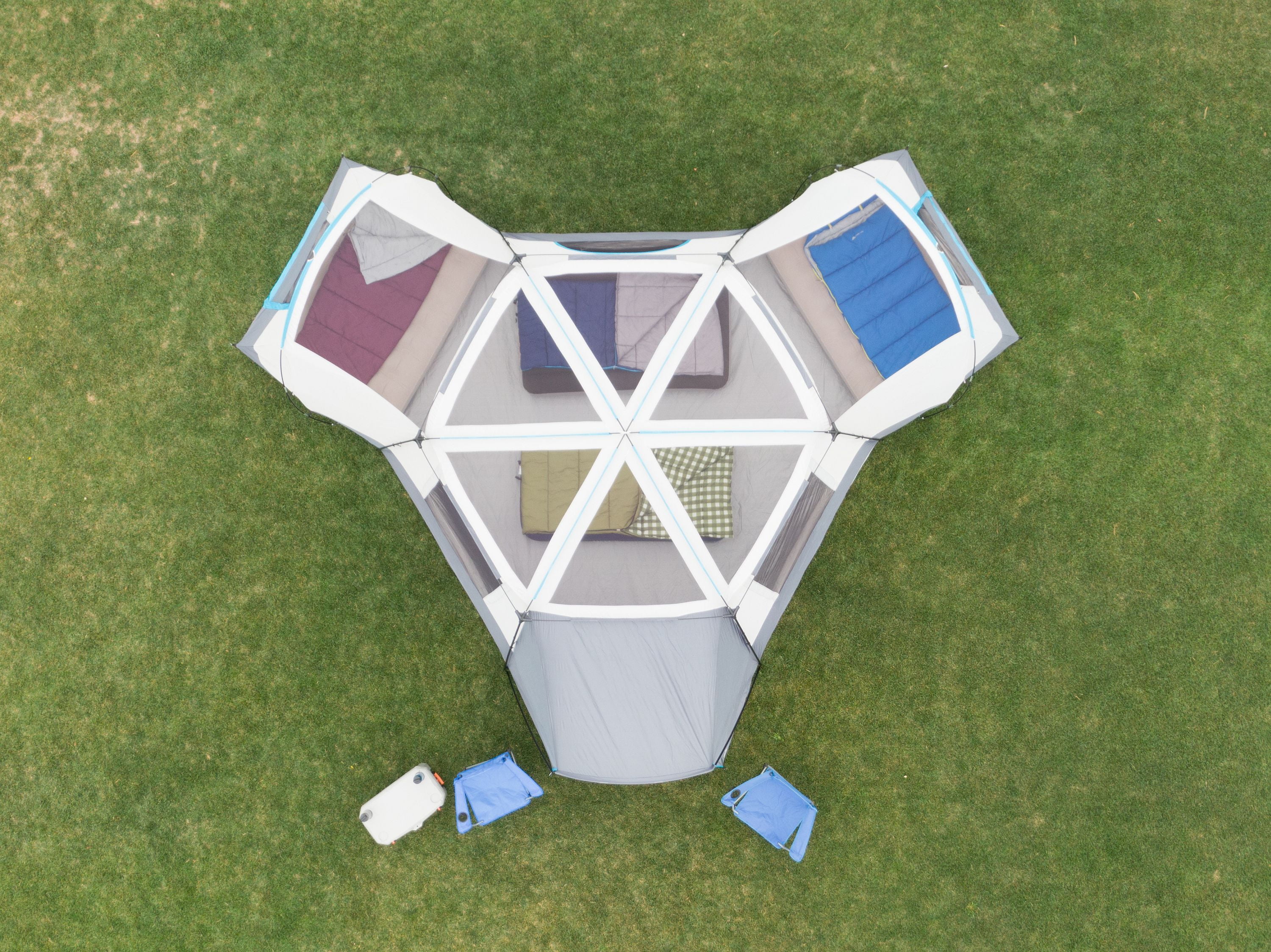 Ozark Trail 16-Person Cabin Tent for Camping with 2 Removable Room Dividers - Image 5