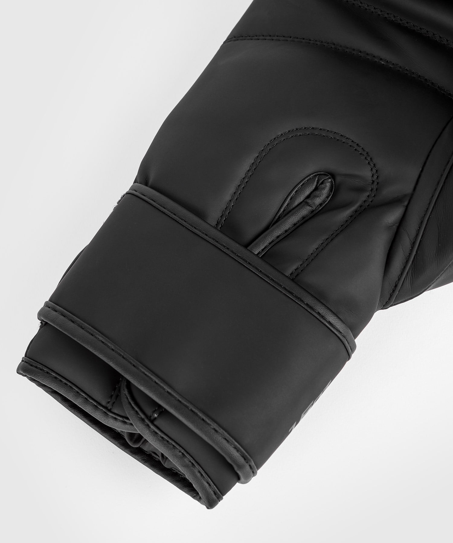 Venum Contender 2.0 Boxing Gloves - Black/Gold - 16oz - Unisex - Sparring and Bag Training - Image 6