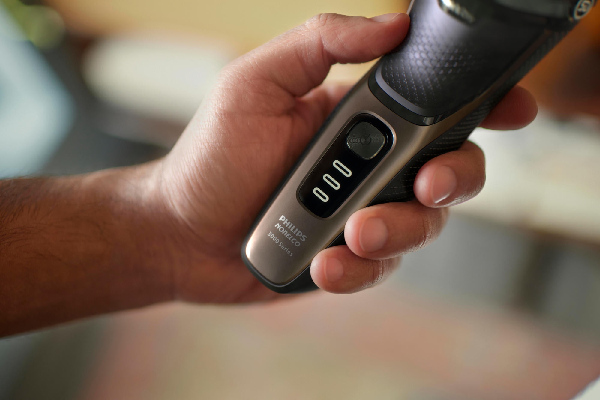 Philips Norelco Caretouch, Rechargeable Wet & Dry Shaver with Pop-Up Trimmer - Image 8