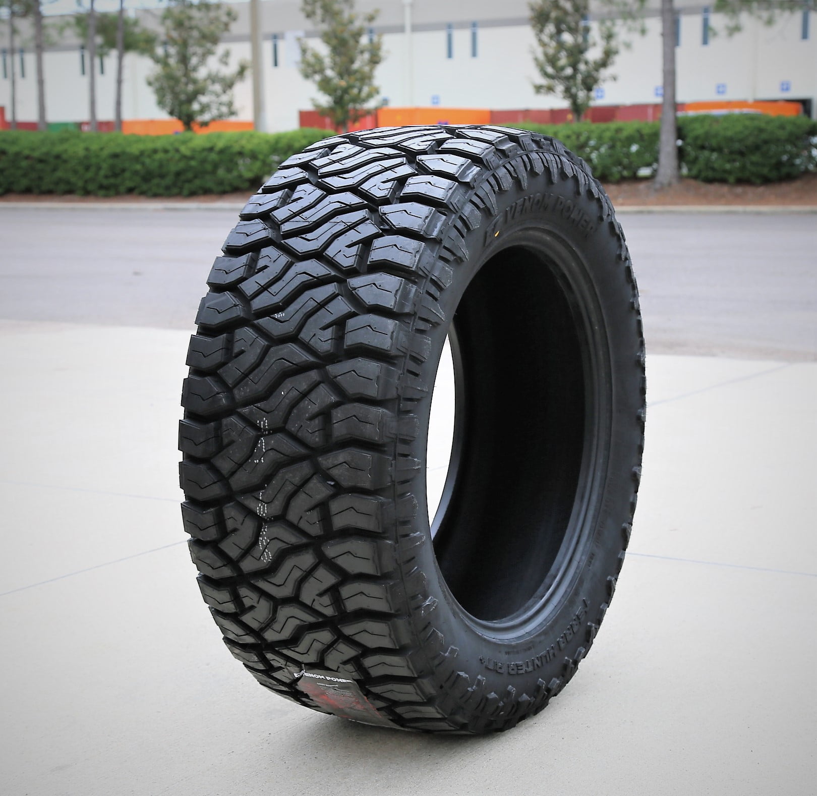 Venom Power Terra Hunter R/T+ 305/45R22 118T XL Rugged Terrain Tire - Image 11
