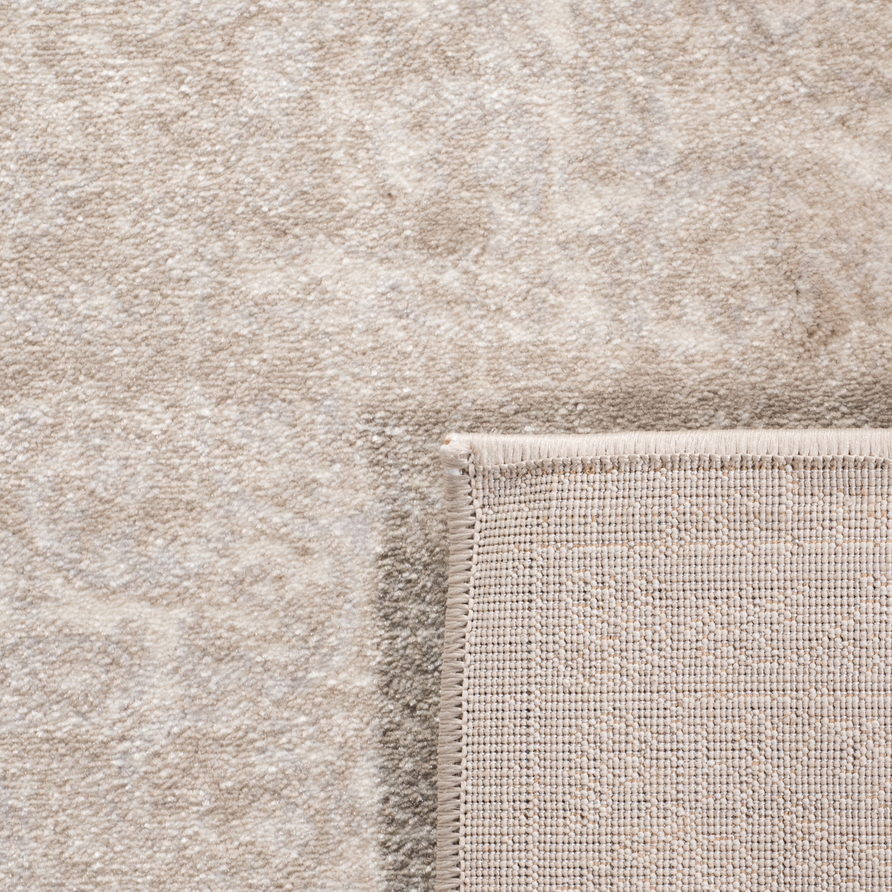 SAFAVIEH Carnegie Cennetig Oriental Area Rug, Light Beige/Cream, 4' x 6' - Image 2