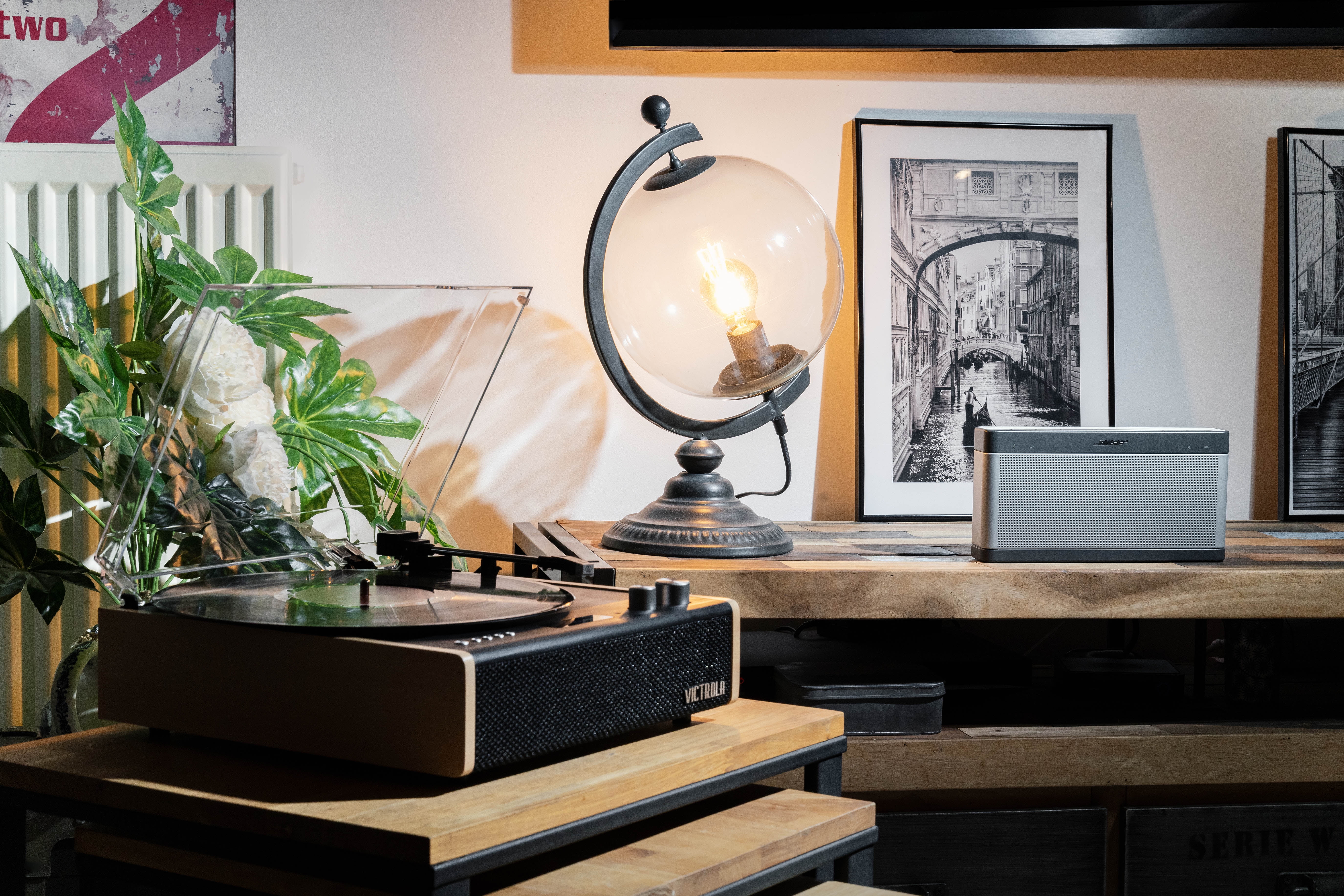 Victrola Eastwood Bluetooth Record Player - Image 5