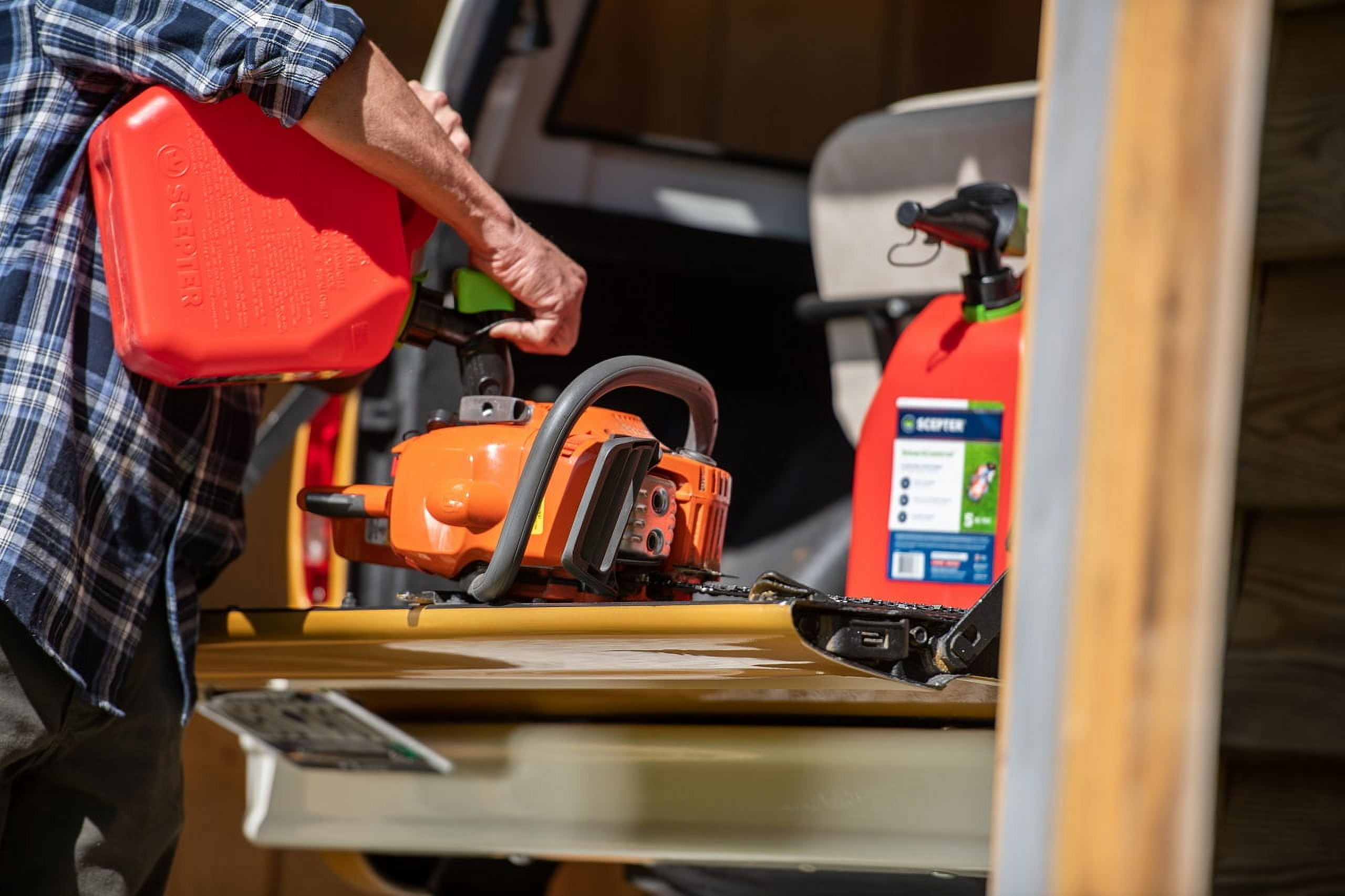 2-GL Scepter SmartControl Gas Can Height 14", Length 9.70", Weight 1.31 Pounds. Fuel Type Gas. Red. - Image 5