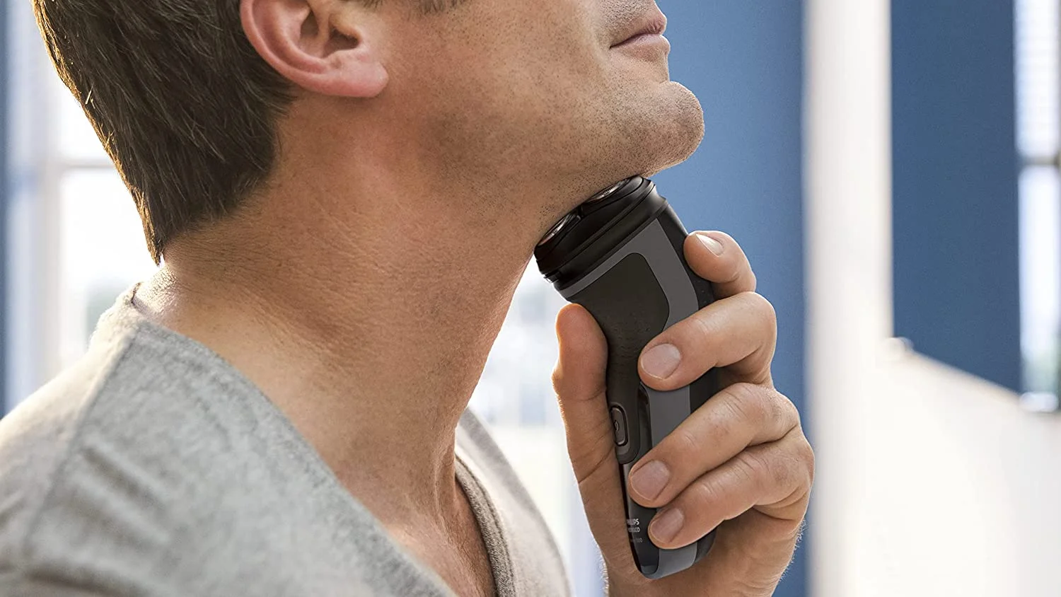 Philips Norelco Mens Shaver Rechargeable Electric Shaver with Pop-Up Trimmer Grooming for Men, S1211/81 - Image 3