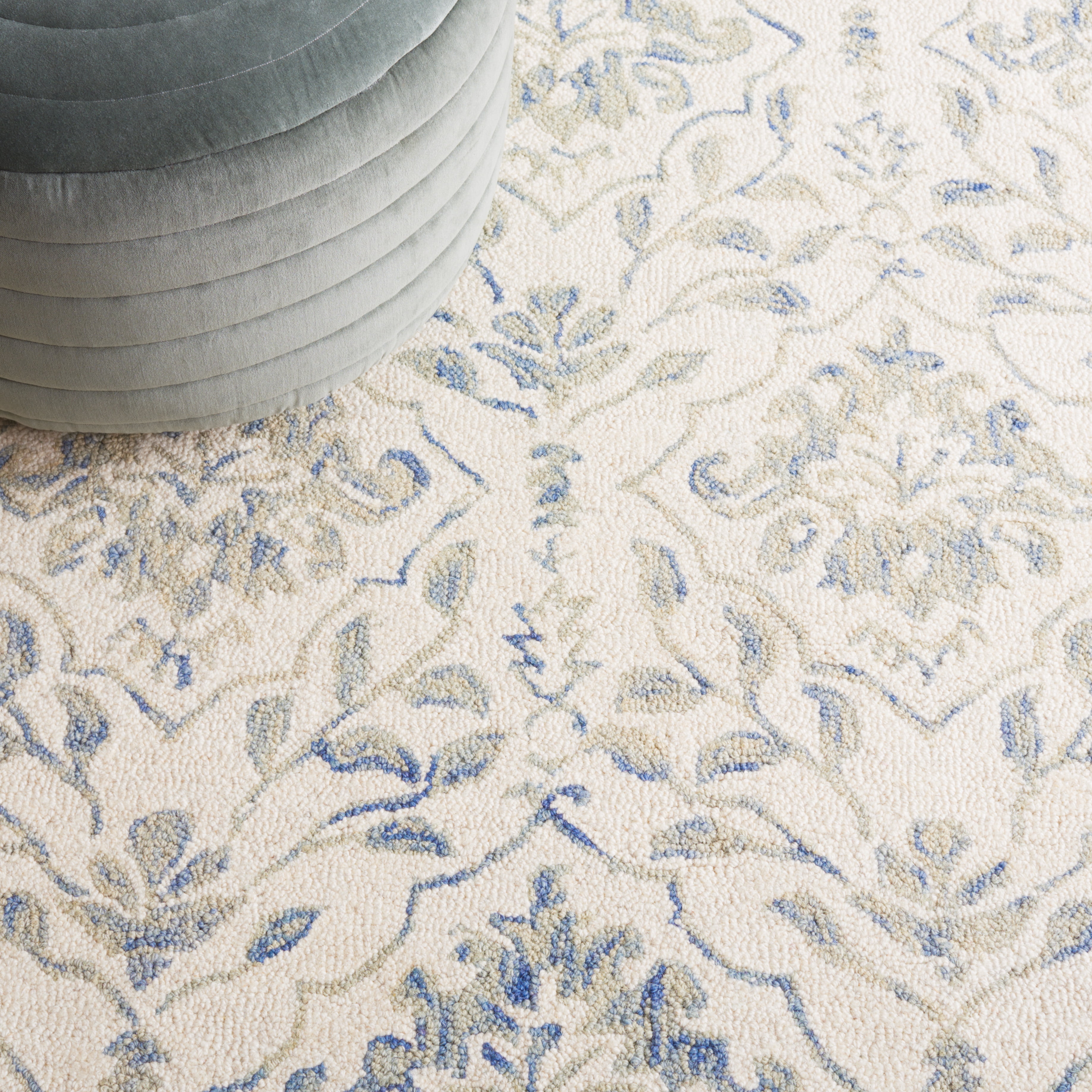 Safavieh Dip Dye Beranadette Floral Wool Area Rug, Light Blue/Ivory, 5' x 8' - Image 7