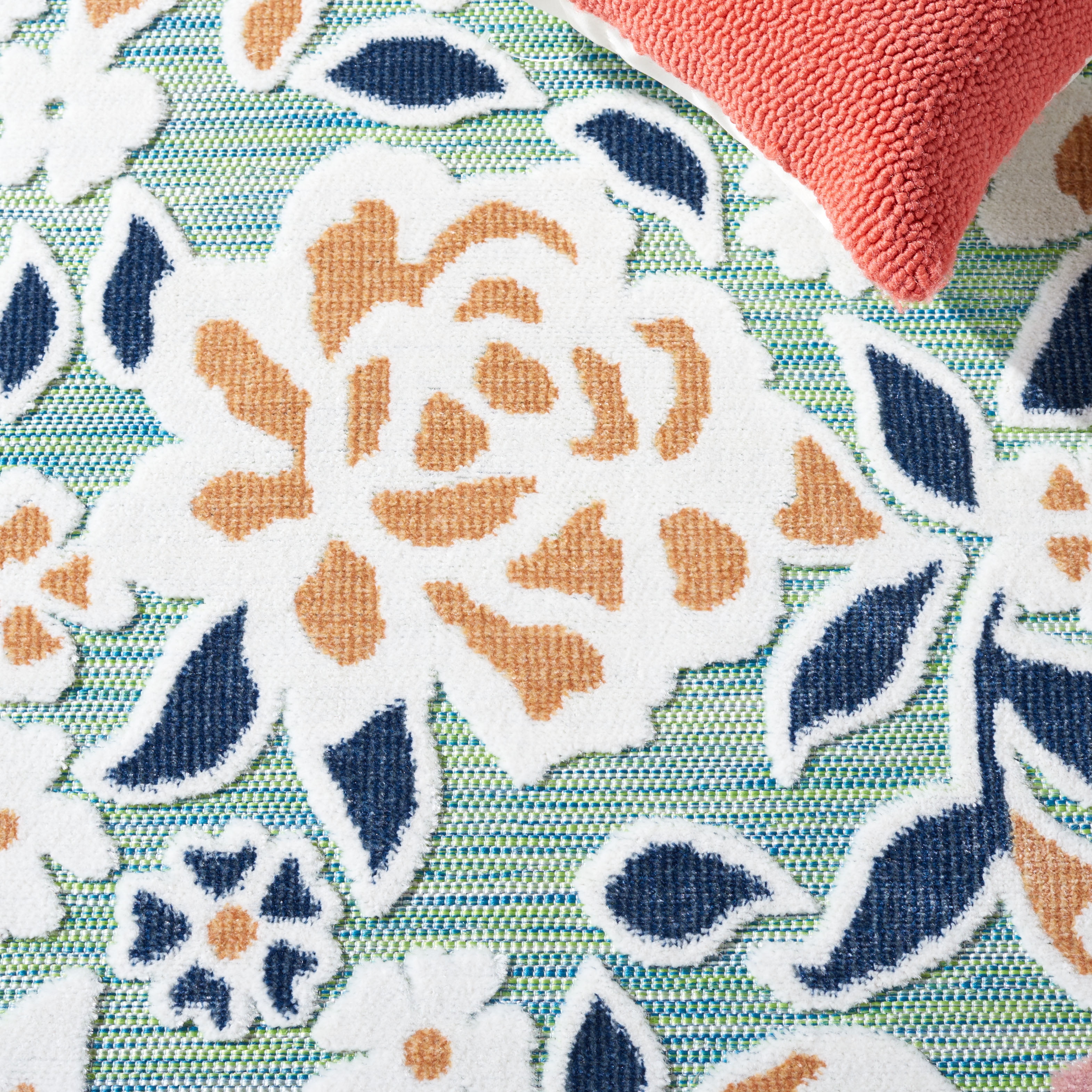 SAFAVIEH Cabana Tobias Floral Indoor/Outdoor Area Rug, Green/Navy, 5'1" x 7'6" - Image 6