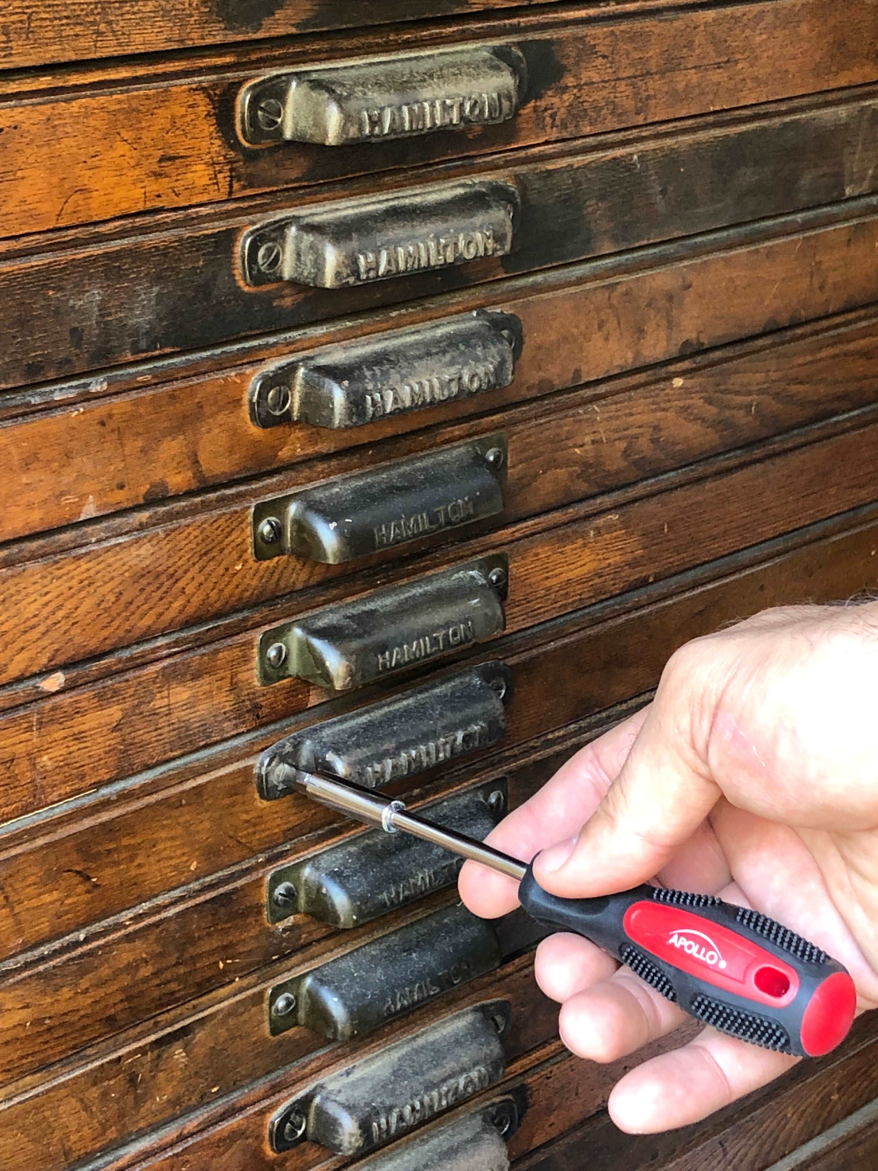 144 Piece Household Tool Kit with 4.8V Cordless Screwdriver - DT8422 - Image 9