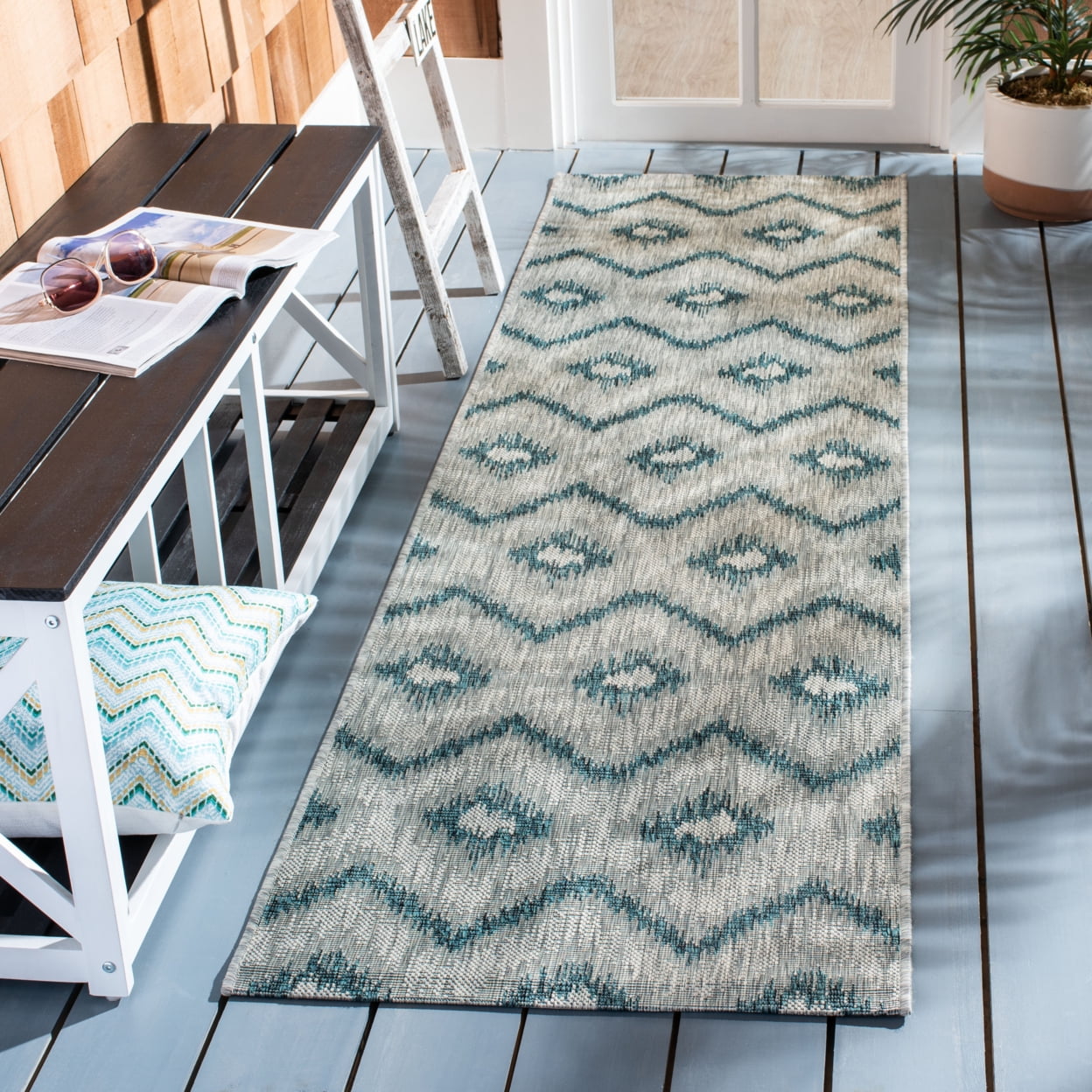 SAFAVIEH Courtyard Clark Chevron Indoor/Outdoor Area Rug, Grey/Blue, 6'7" x 9'6" - Image 8
