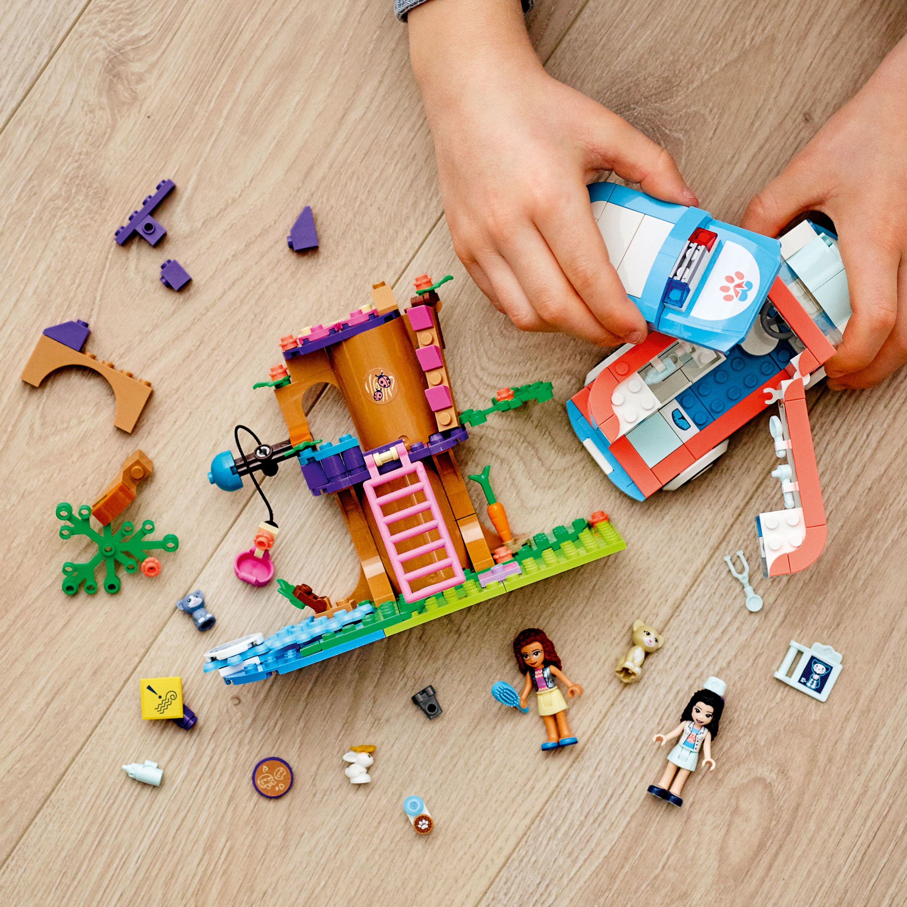 LEGO Friends Vet Clinic Ambulance 41445 Building Toy for Kids Who Love Animals (304 Pieces) - Image 6