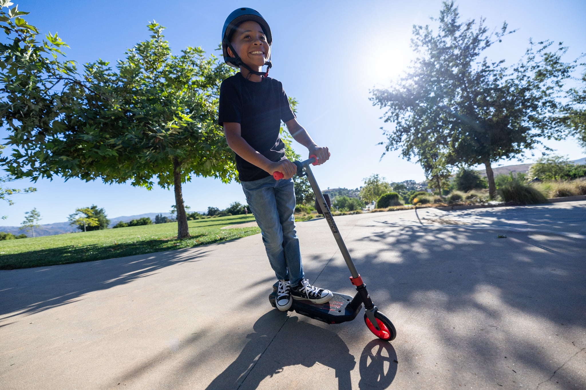 Adventure Force 12V Electric Scooter, Age Group Kids 8+, Max Speed 10mph, Red - Image 11