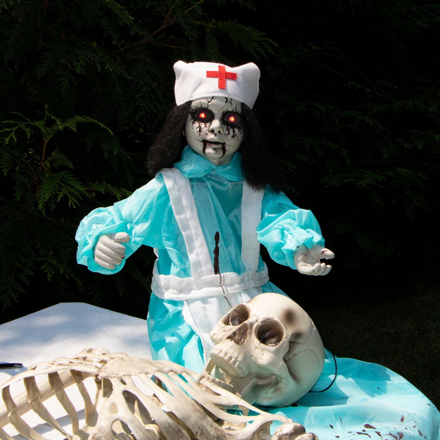 Haunted Hill Farm 1.8 ft Animatronic Nurse Carrie, Halloween Animatronic Outdoor Decoration, HHMNNURS-1FLS - Image 7