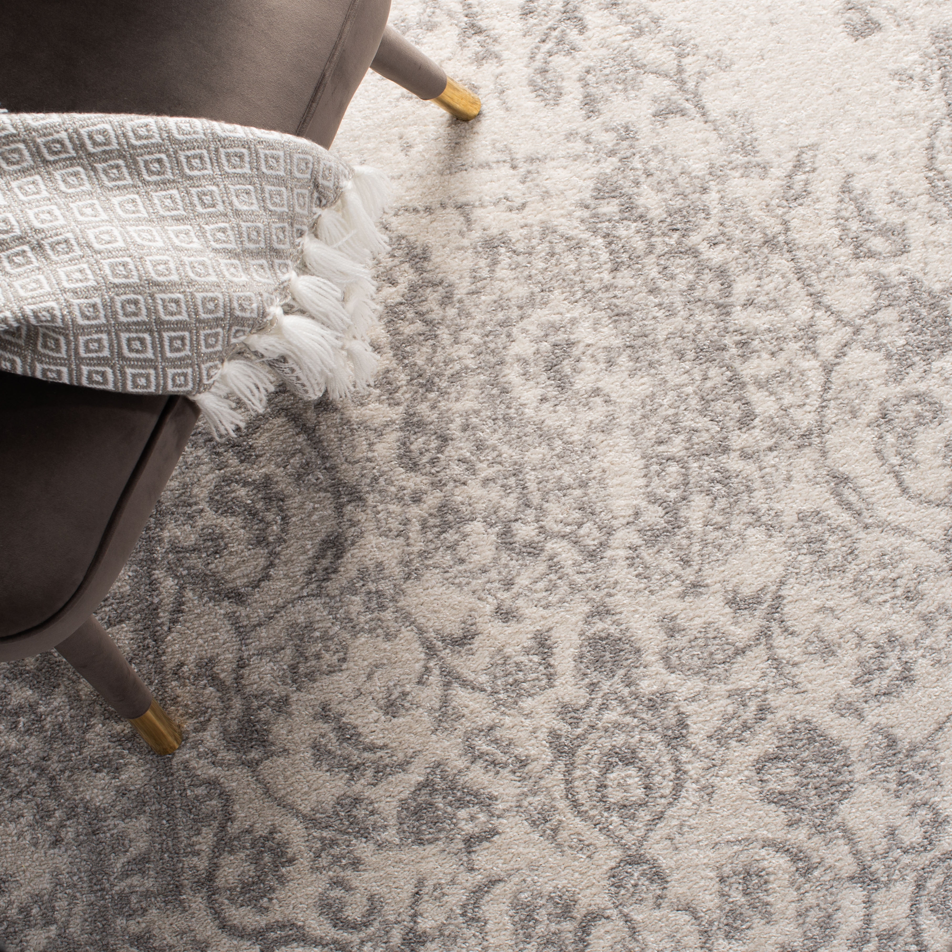 SAFAVIEH Adirondack Zoey Distressed Area Rug, Ivory/Silver, 9' x 12' - Image 7