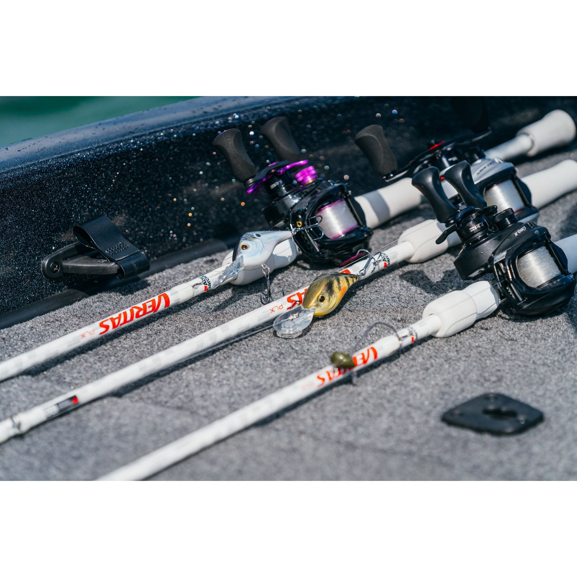 Abu Garcia 7’11” Veritas Winch Casting Fishing Rod, 1 Piece Rod - Image 11