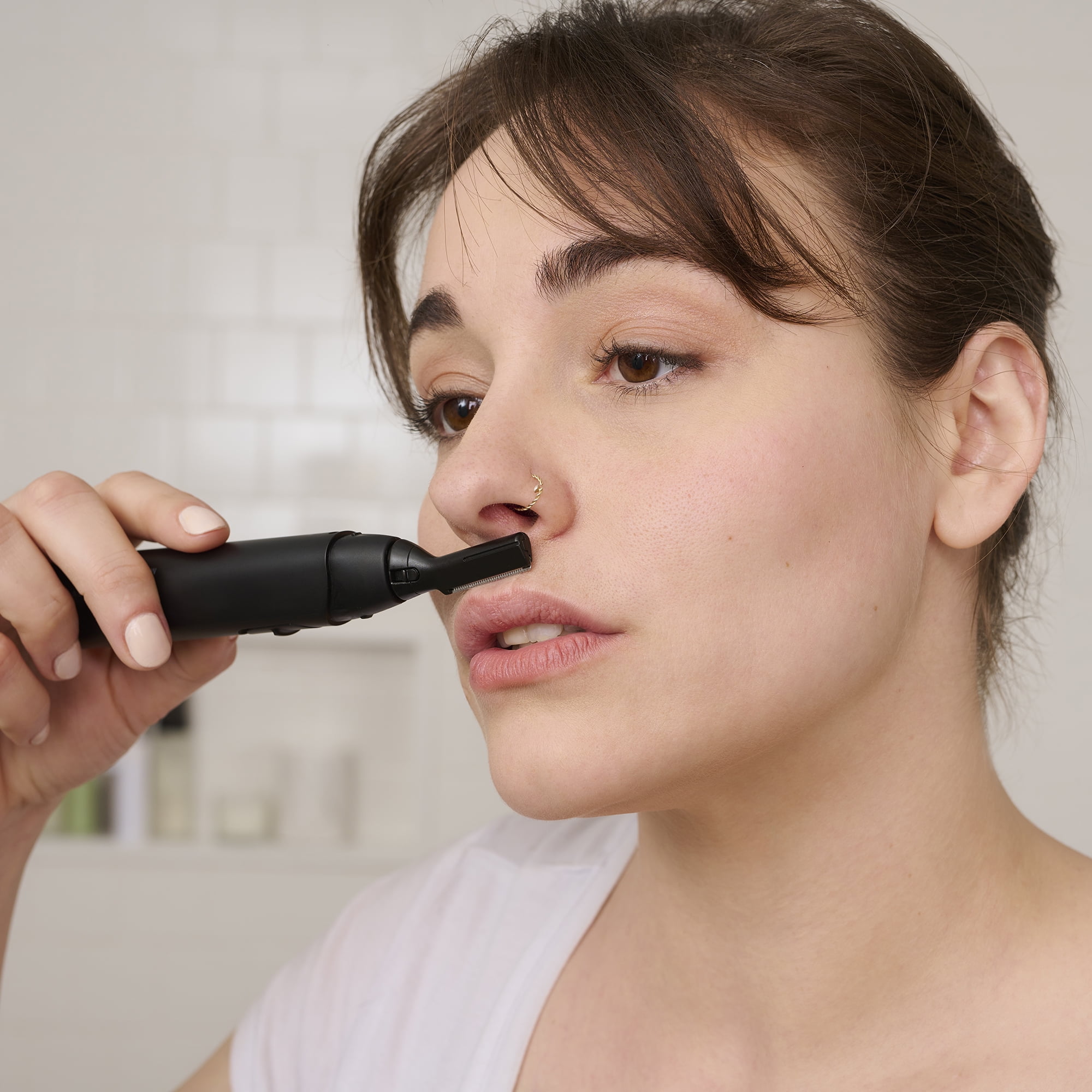 Panasonic Wet/Dry Facial Hair Trimmer for Unisex with 2 Attachments, Battery Powered - ER-GM40-K - Image 5