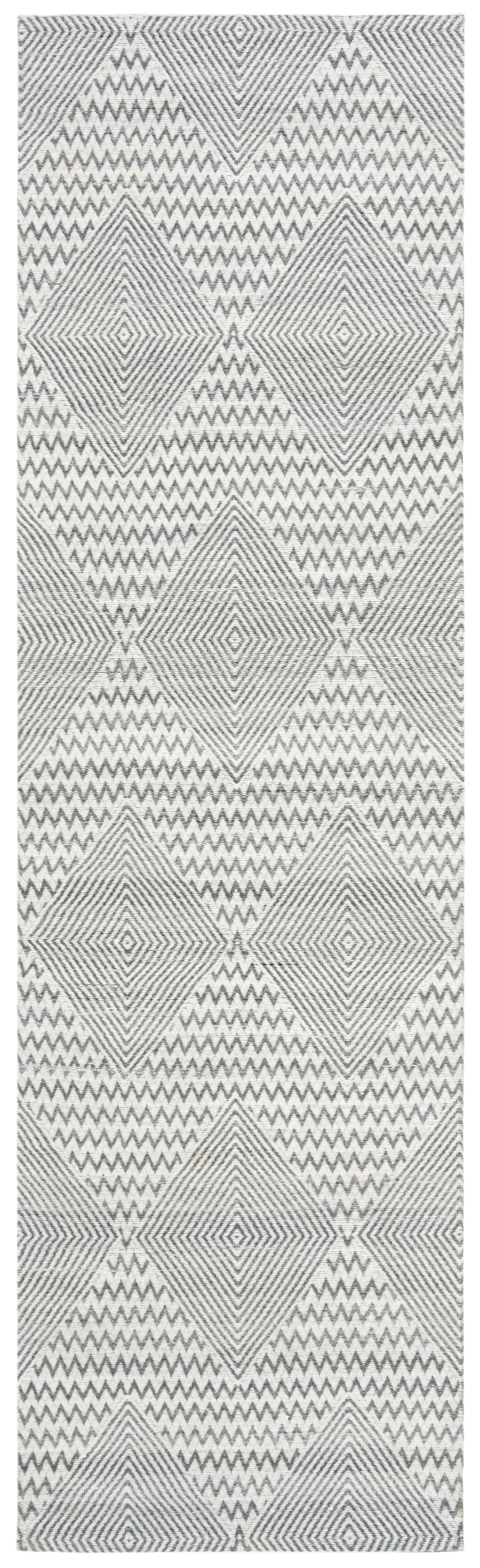 SAFAVIEH Marbella Aylen Geometric Runner Rug, Dark Grey/Ivory, 2'3" x 8' - Image 7