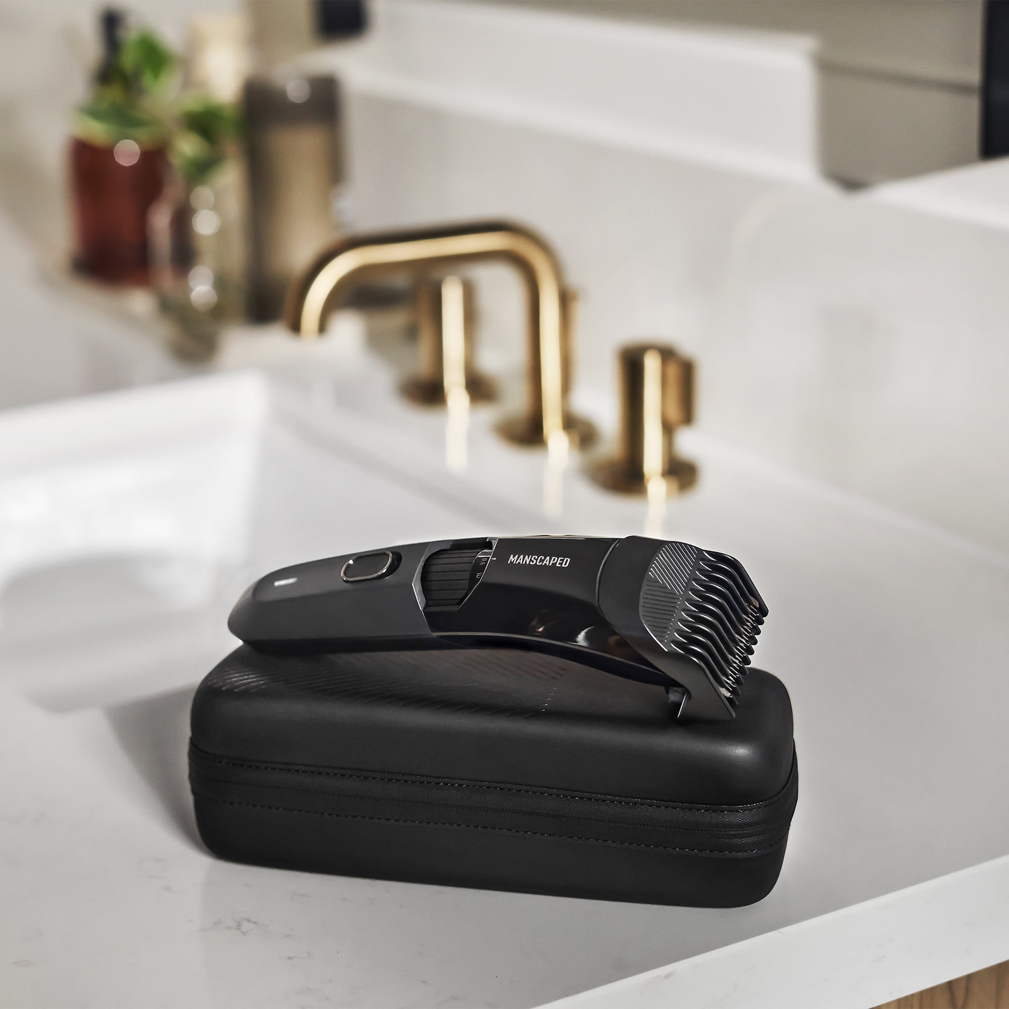 MANSCAPED® The Beard Hedger® Advanced Kit Includes Our Precision Beard & Mustache Trimmer, Hydrating Shampoo, Softening Conditioner, Moisturizing Oil & Facial Hair Comb - Image 4