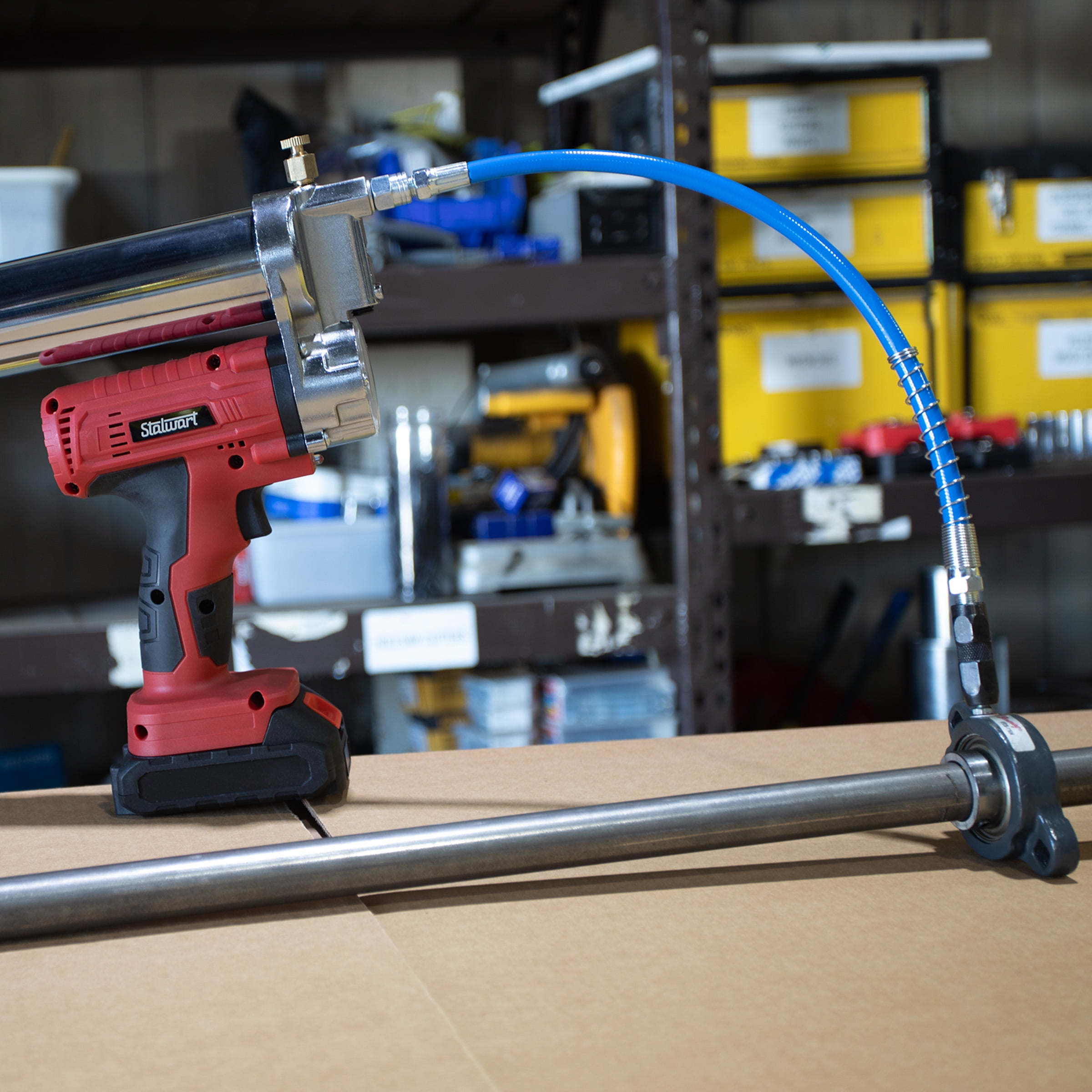 20 V Cordless Grease Gun with Carrying Case - Image 4