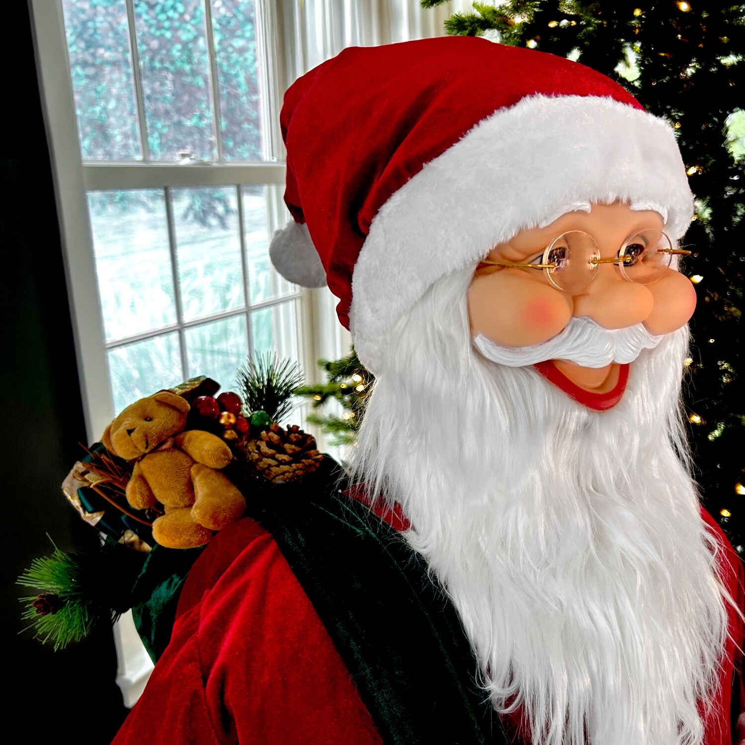 Fraser Hill Farm 4.8 ft Life-Size Dancing Santa Claus with Teddy Bear and Toy Sack Animatronic Figurine, FASC058D-14RED - Image 24