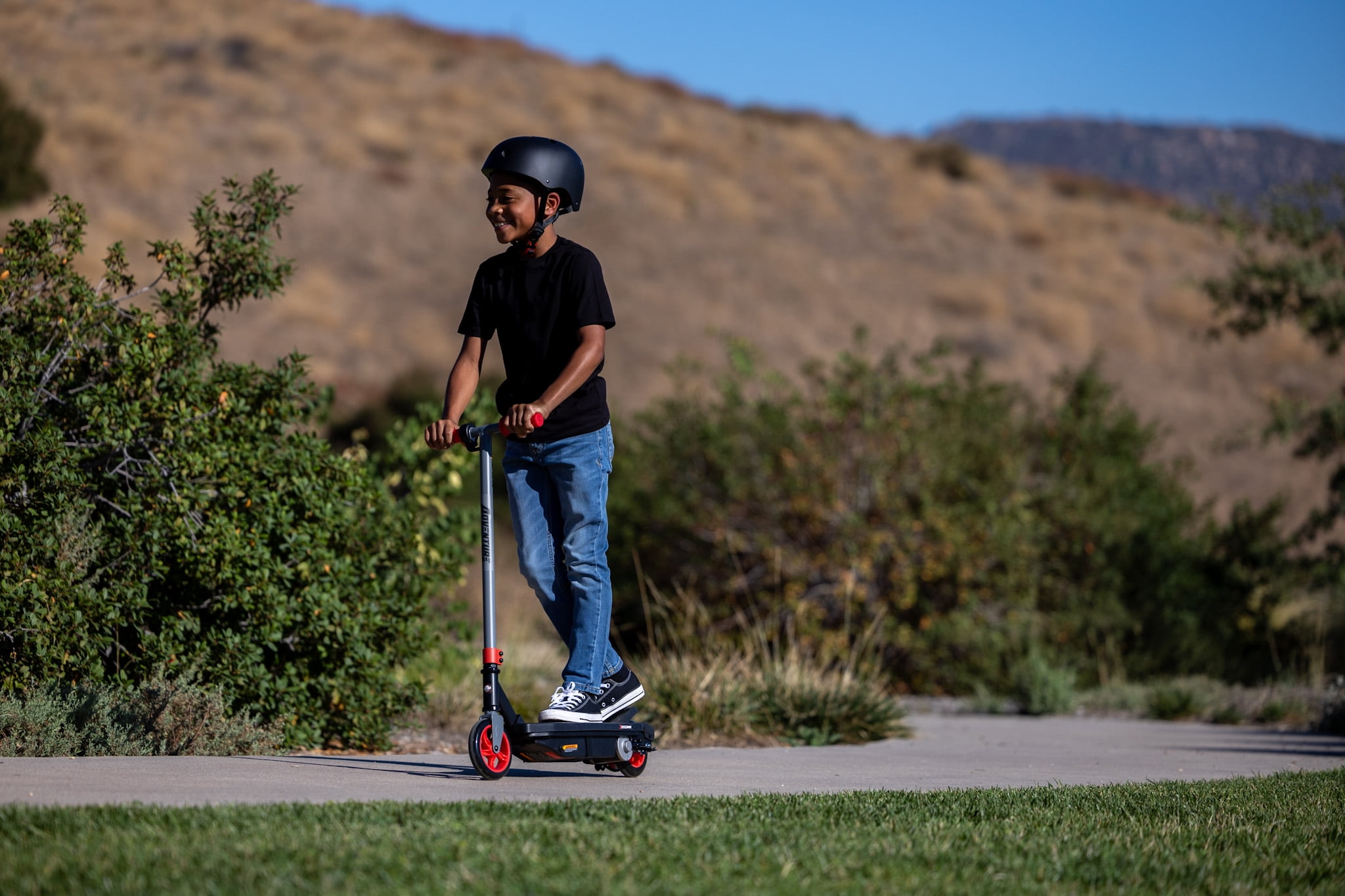Adventure Force 12V Electric Scooter, Age Group Kids 8+, Max Speed 10mph, Red - Image 4