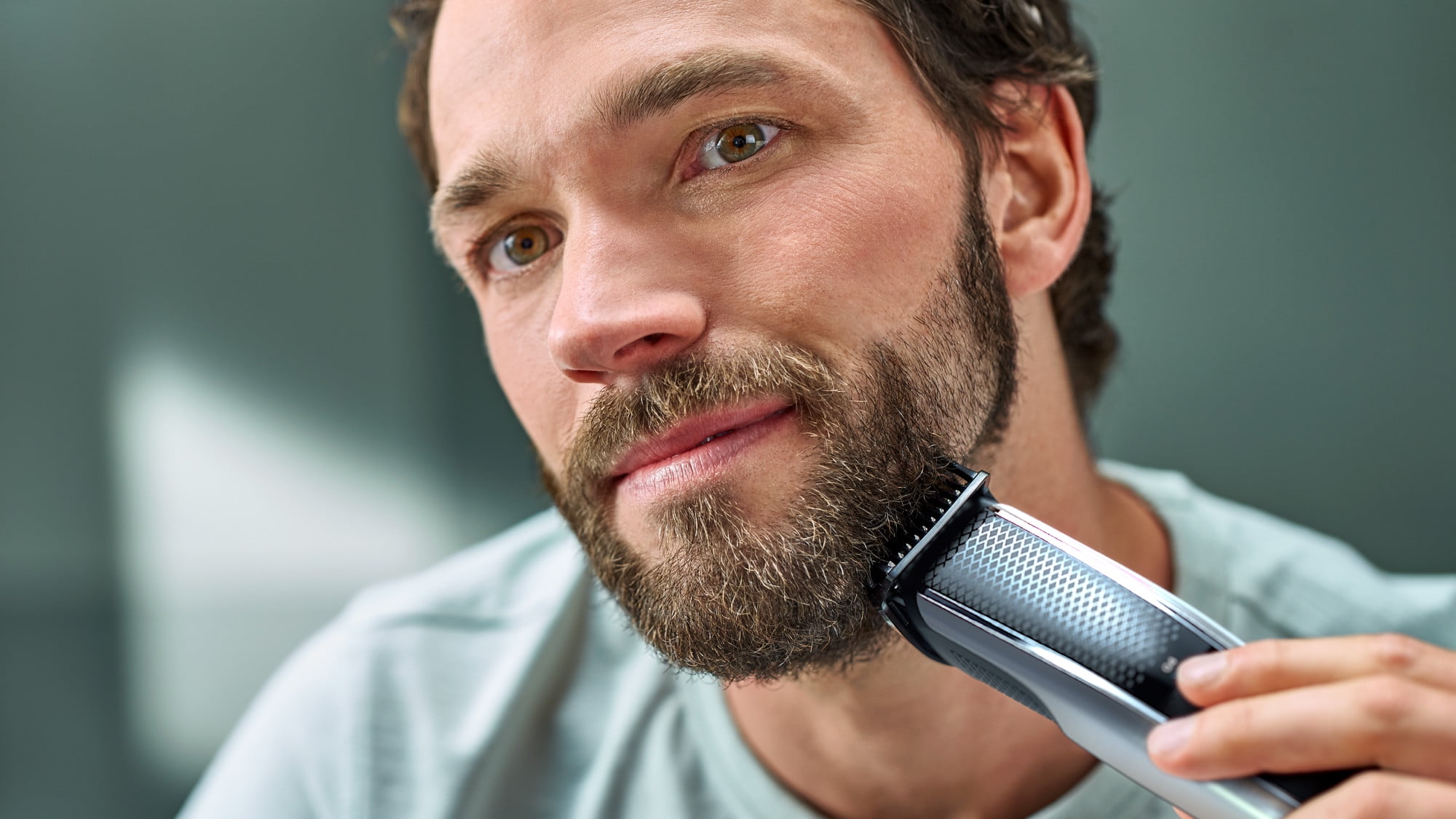 Philips Norelco Beard Trimmer and Hair Clipper Series 5500, Electric, Cordless, One Pass Beard Trimmer and Hair Clipper with Washable Feature For Easy Clean - No Blade Oil Needed - BT5511/49 - Image 20