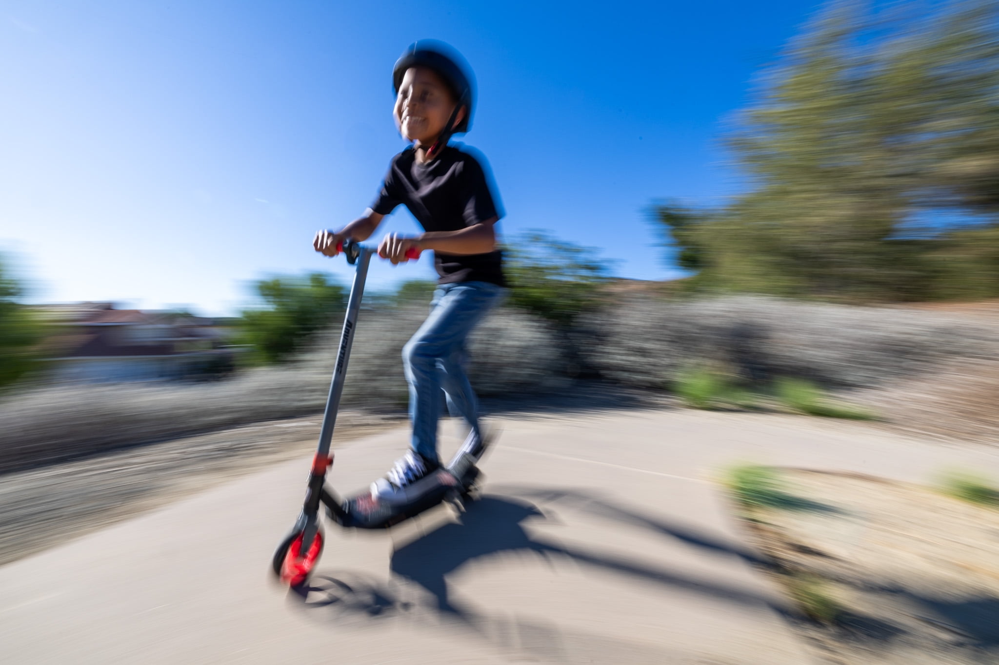 Adventure Force 12V Electric Scooter, Age Group Kids 8+, Max Speed 10mph, Red - Image 9