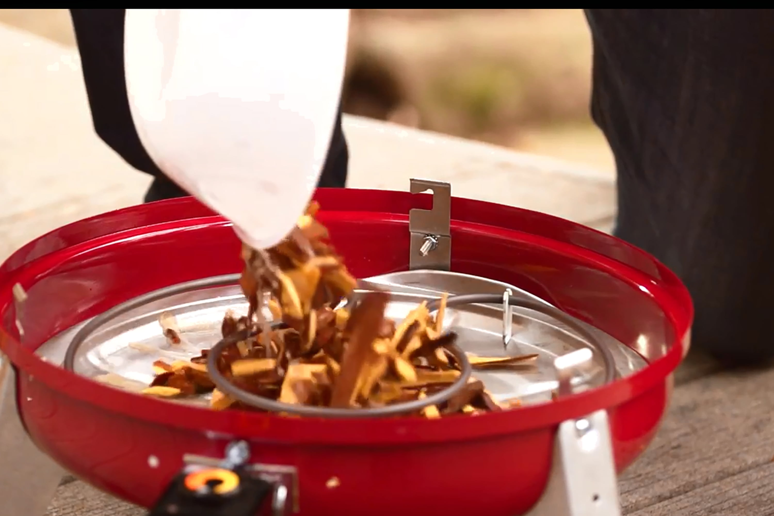 Americana 4-in-1 Electric and Charcoal Water Smoker - Image 14