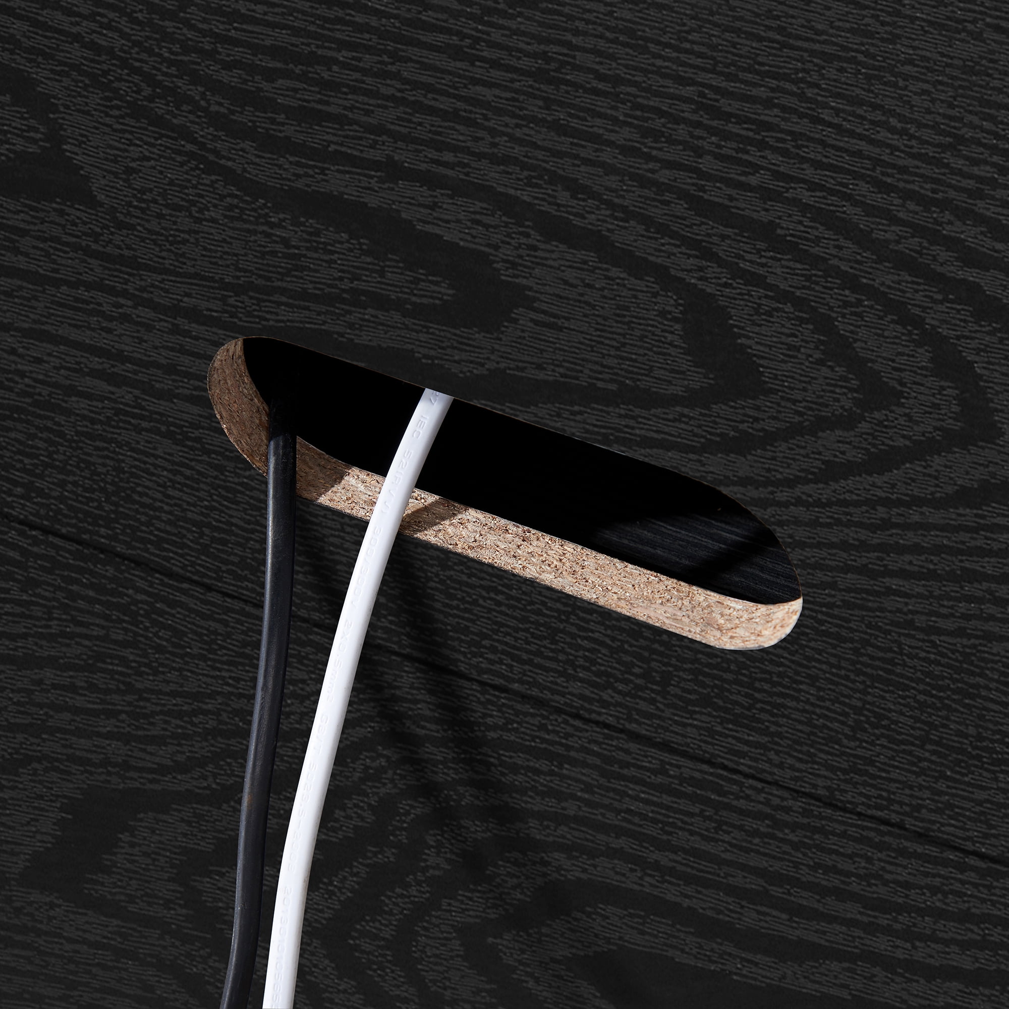 Evelyn&Zoe Canton Transitional TV Stand For TVs up to 75", Black Grain - Image 7