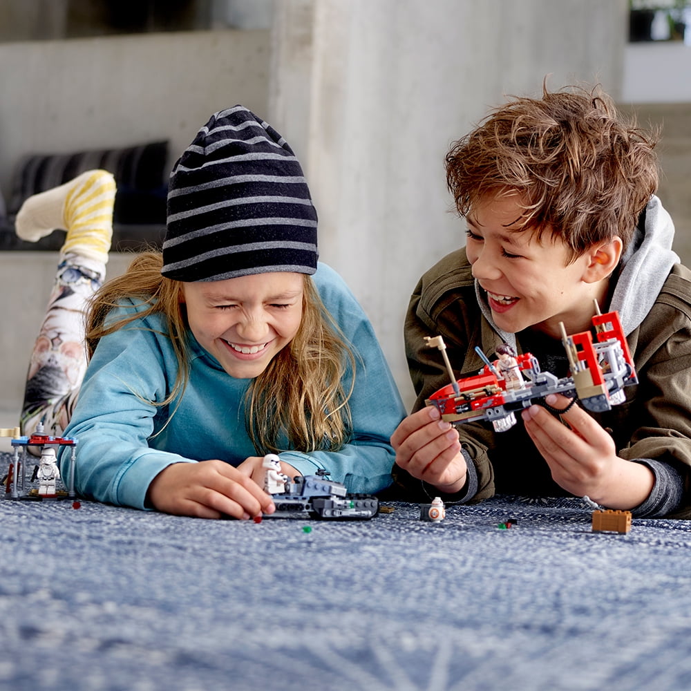 LEGO Star Wars: The Rise of Skywalker Pasaana Speeder Chase 75250 - Image 4