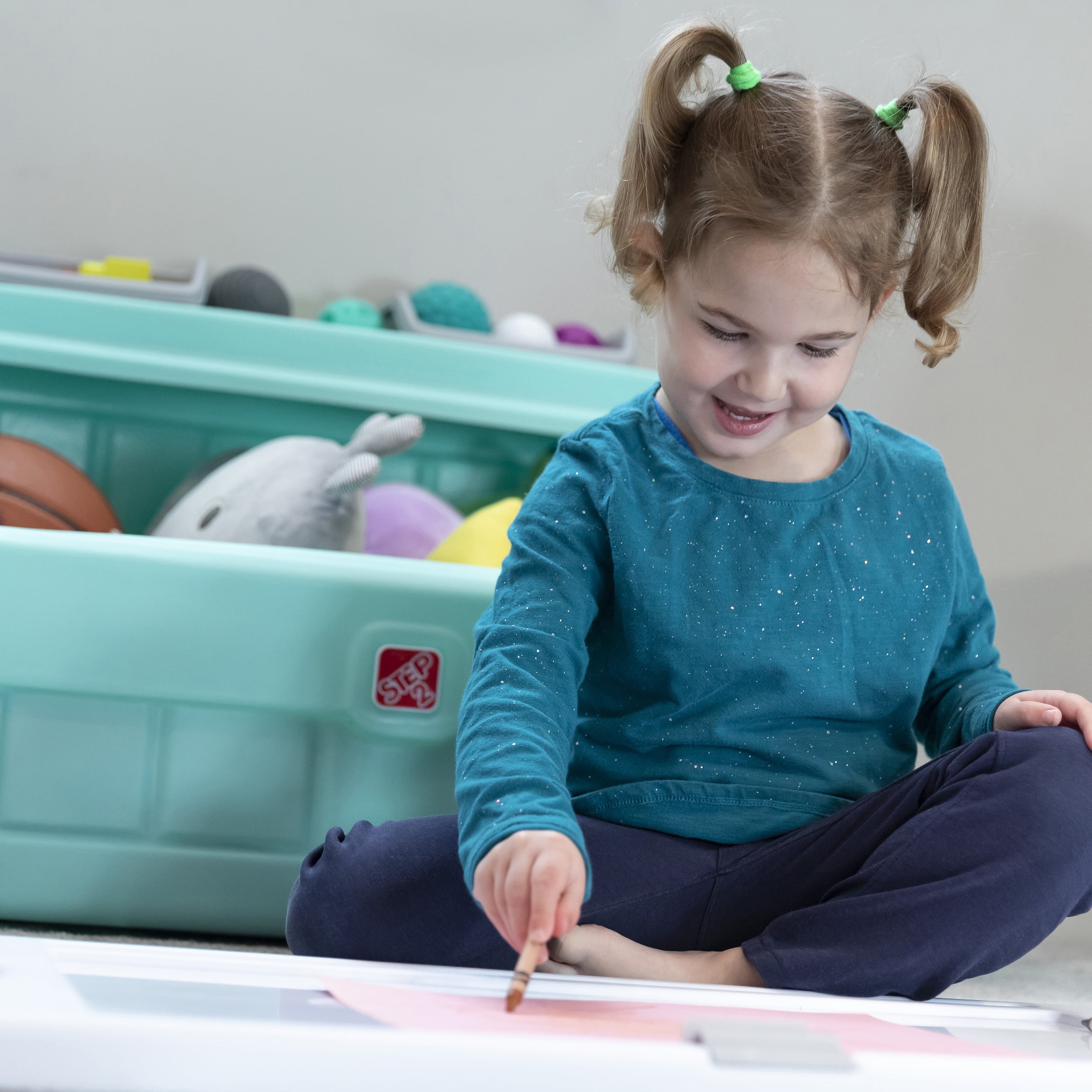 Step2 2-in-1 Mint Toy Storage Box with Art Lid for Toddlers - Image 15