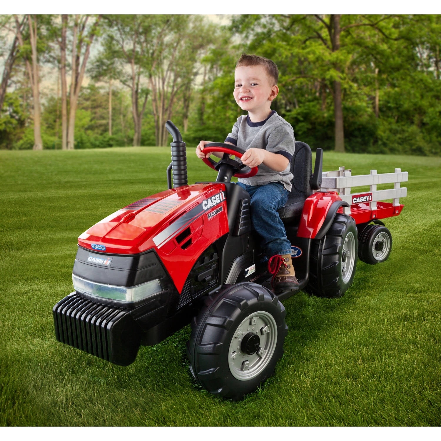 Peg Perego Case IH Magnum Tractor and Trailer 12-Volt Battery-Powered Ride-On - Image 7