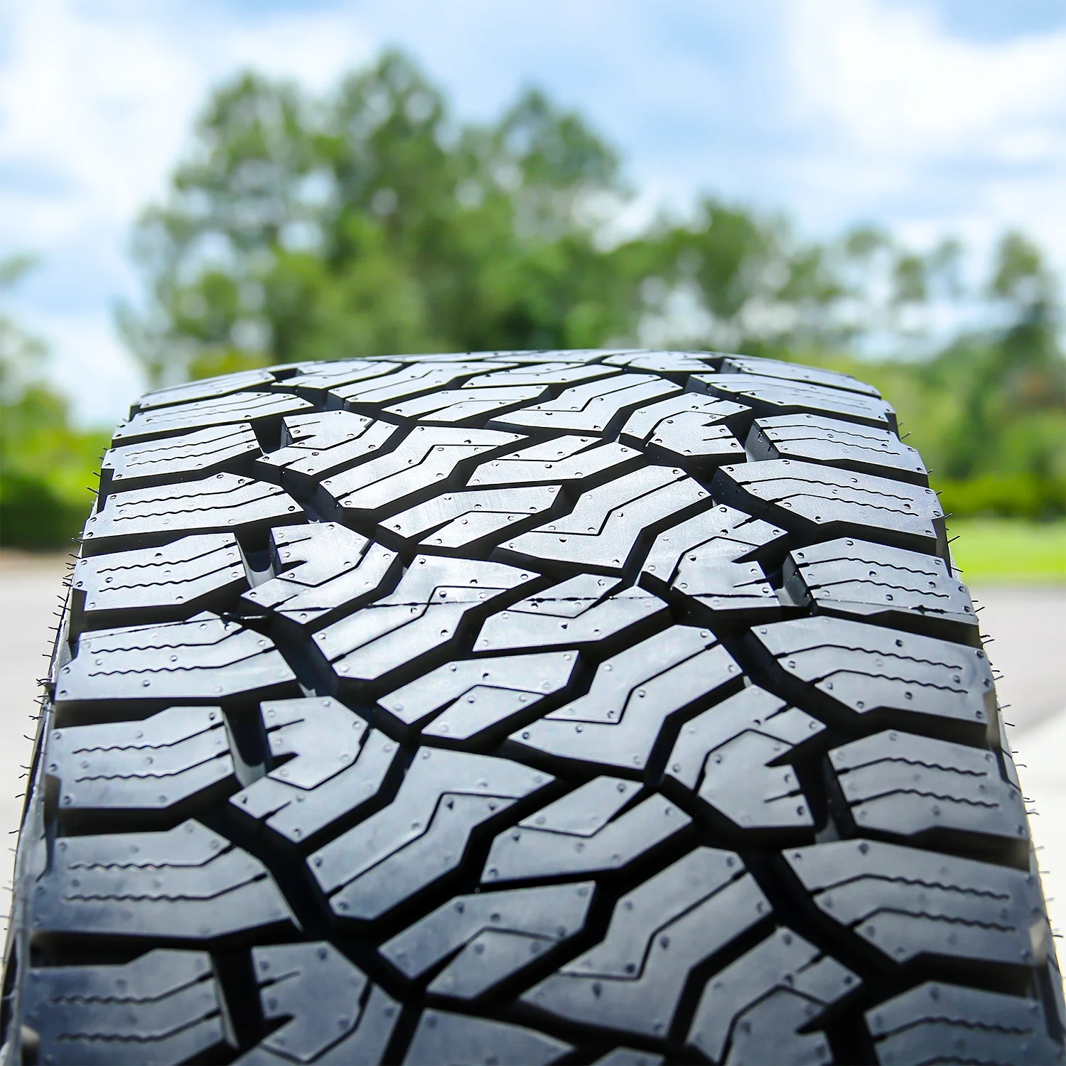 Venom Power Trail Hunter ATS 235/55R19 105V XL a/t All Terrain Tire - Image 7