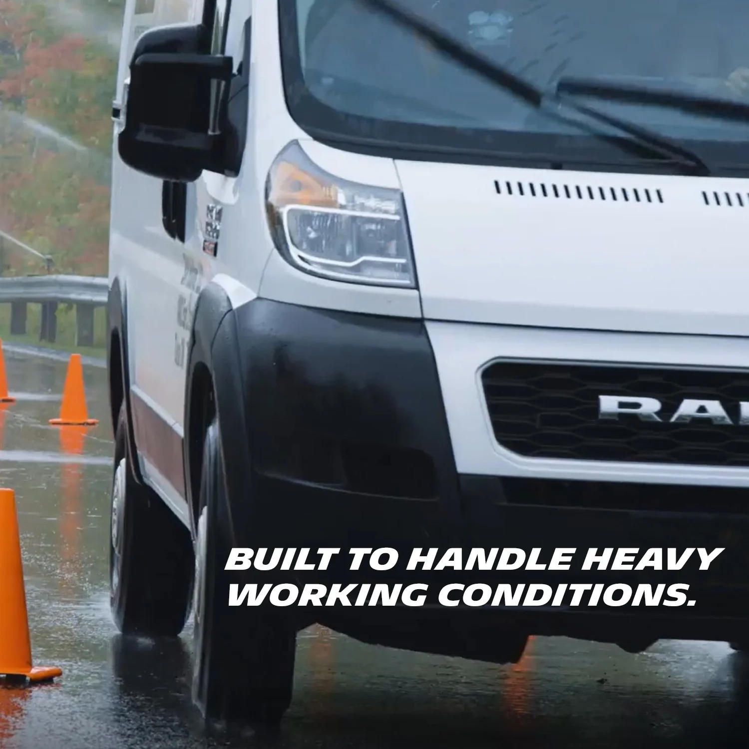 Michelin Agilis CrossClimate All-Season LT265/70R17/E 121/118R Tire - Image 3