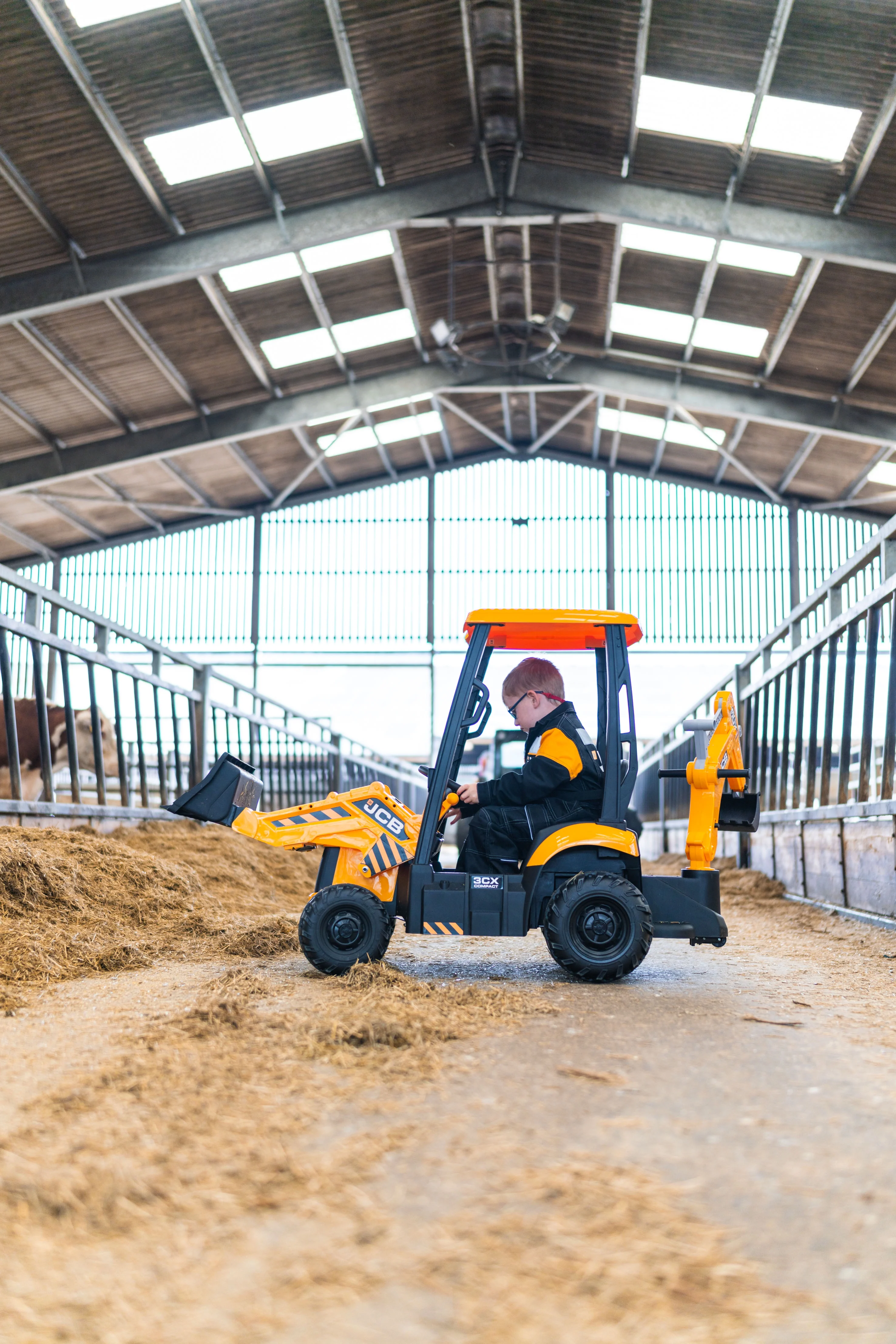 12V Kids Ride on Excavator Digger Toy Cars, JCB Battery Powered Electric Tractor with Remote Control, Ride on Construction Truck w/Adjustable Front/ Back Loader and Shovel for 3-6 Boys Girls, Yellow - Image 3