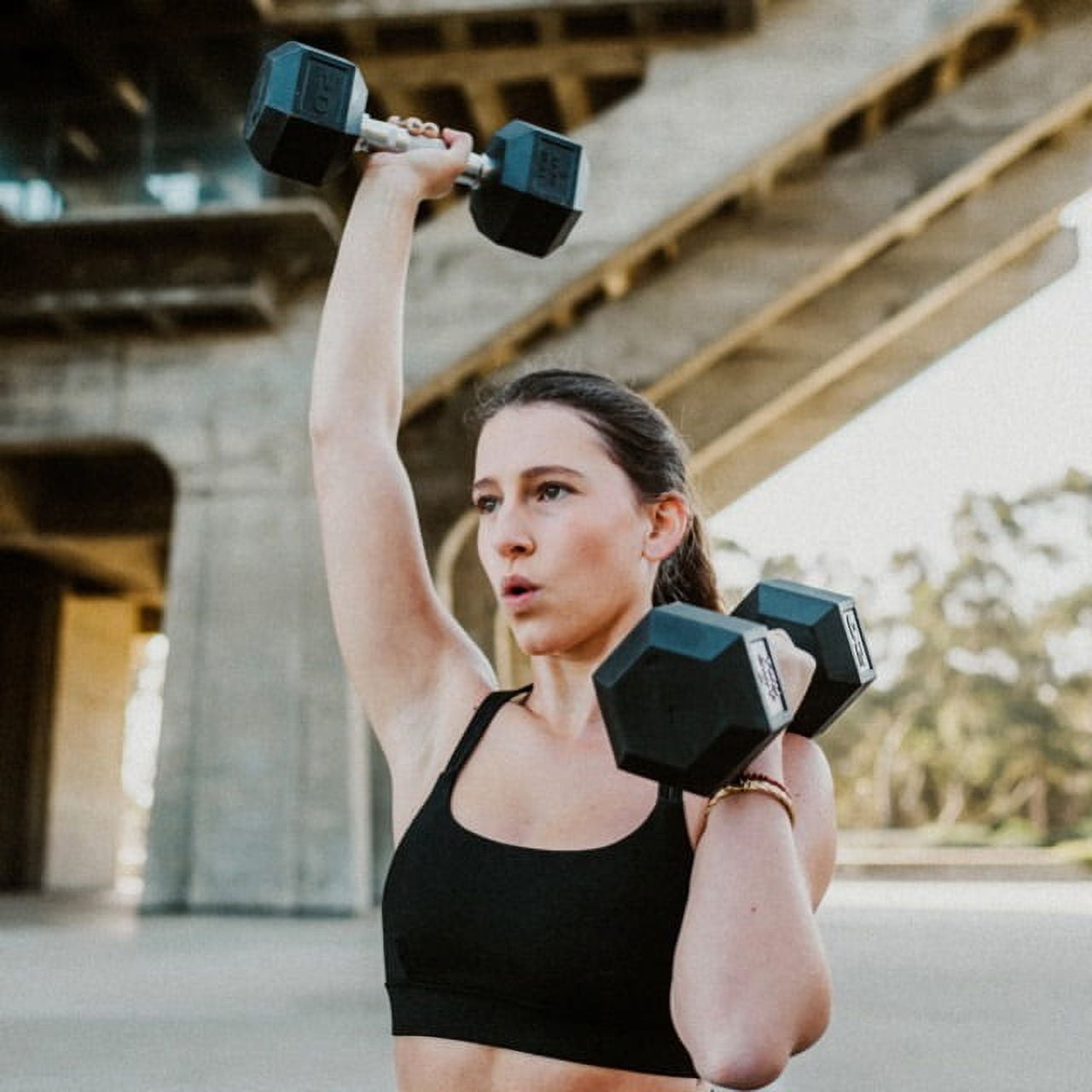 Tru Grit Fitness 40lb Black Rubber Hex Dumbbell, Single - Image 4