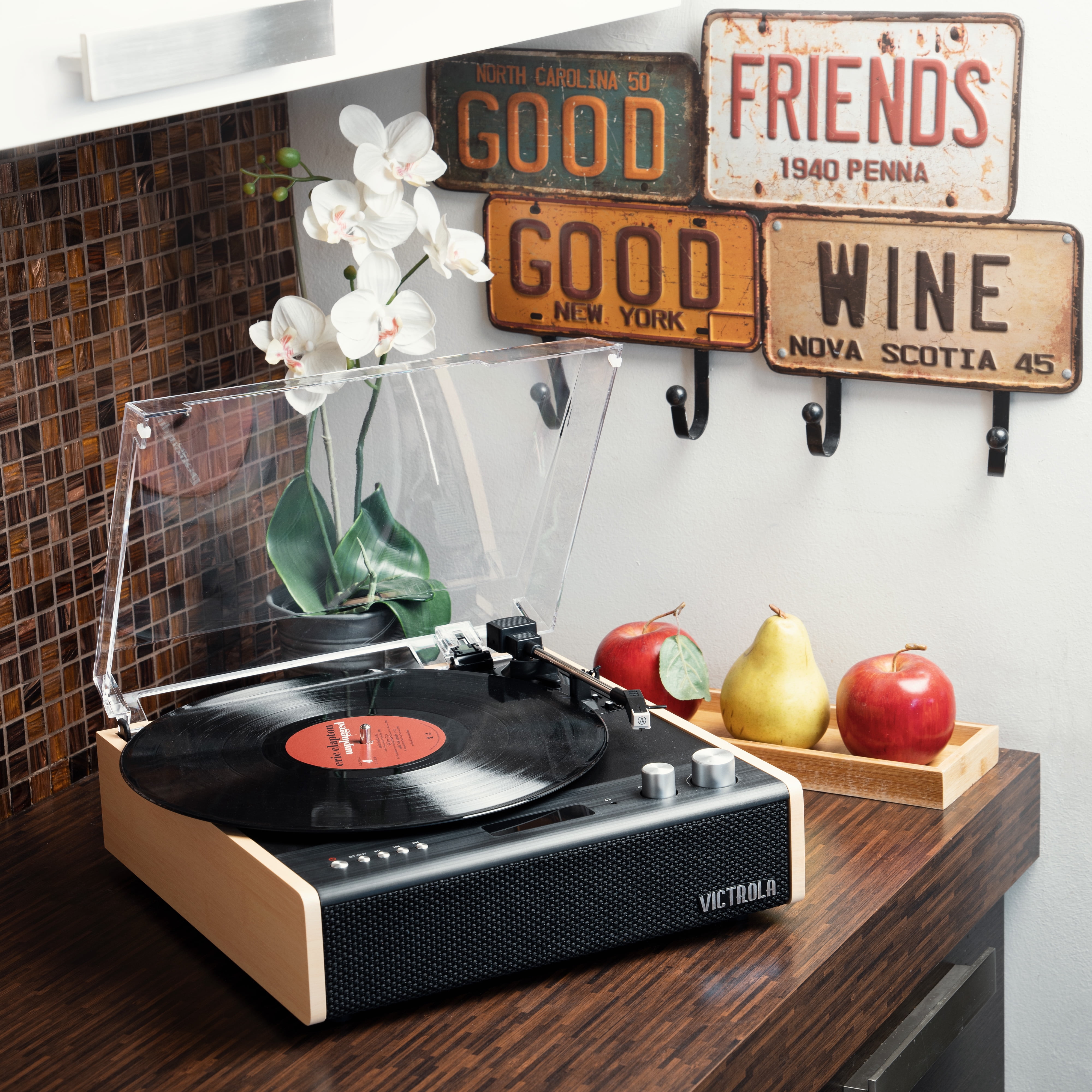 Victrola Eastwood Bluetooth Record Player - Image 9