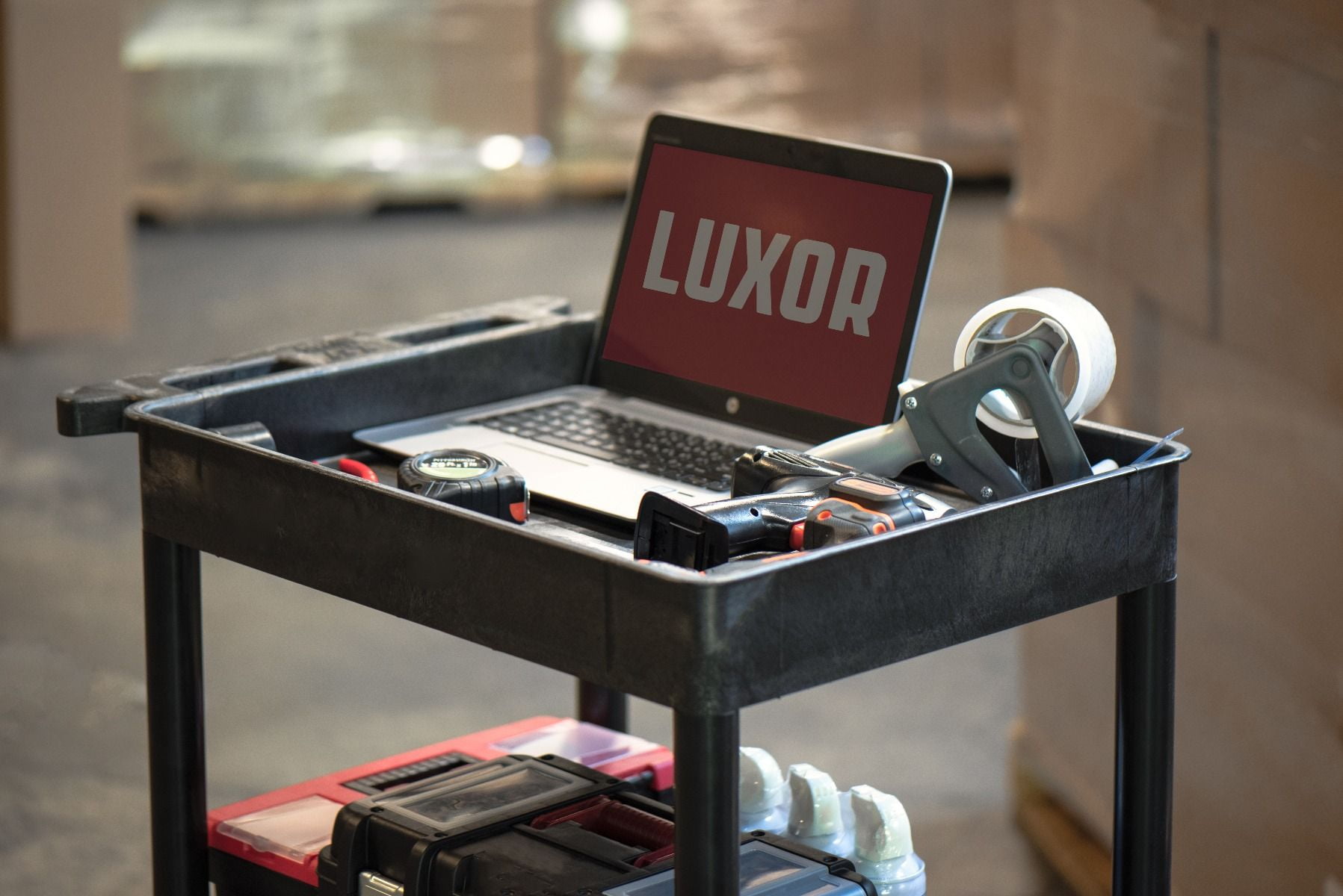 Luxor 18" x 24" Three Shelf Tub Utility Cart - Black - Image 5