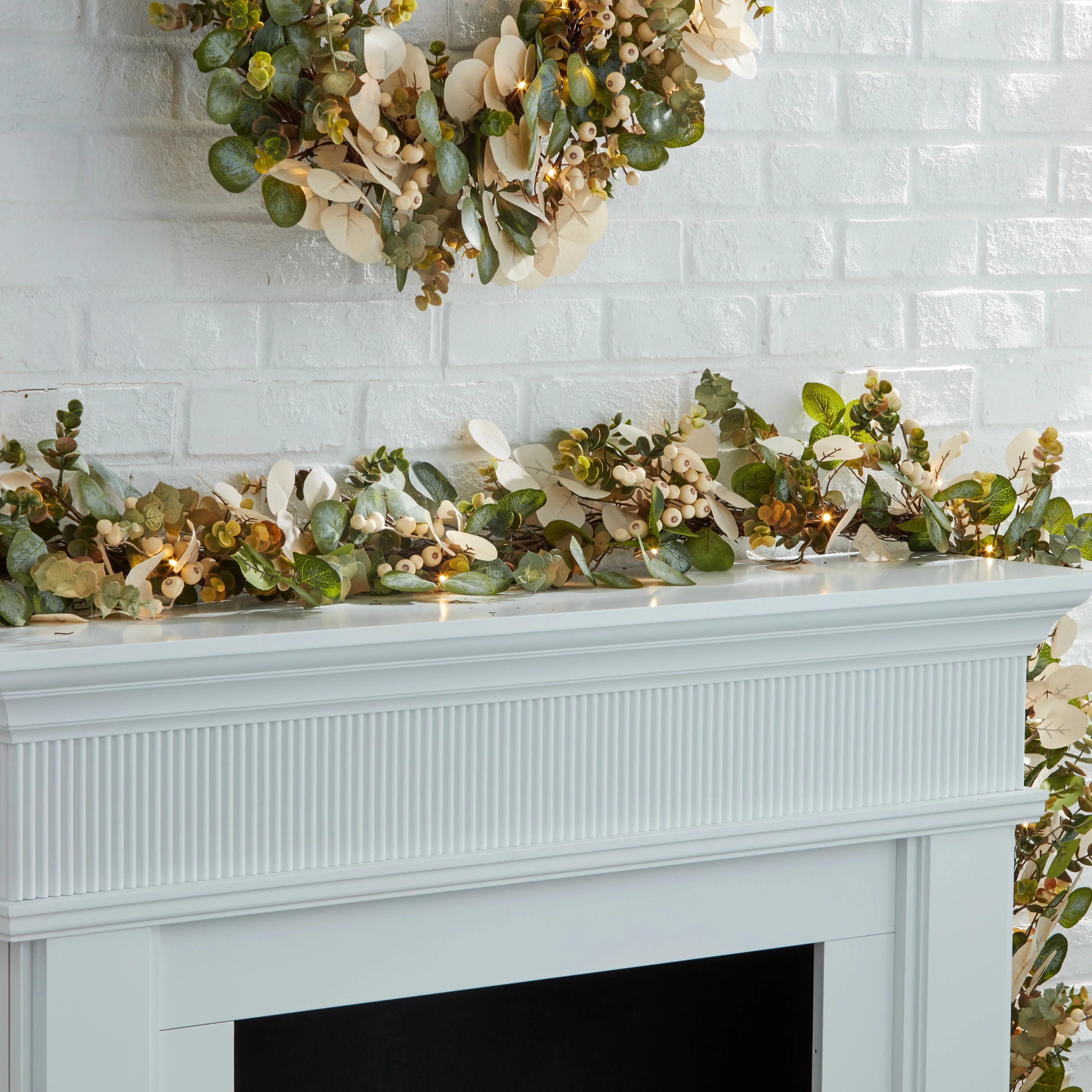 Way to Celebrate! 9ft Pre-Lit Fall Garland, Green and White Eucalyptus Leaf Mix, for Fall Decoration