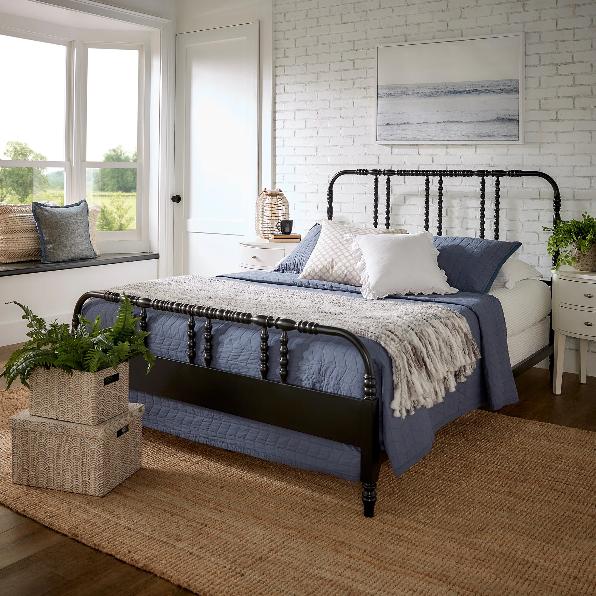 Weston Home Leona Black Metal Spindle Queen Bed