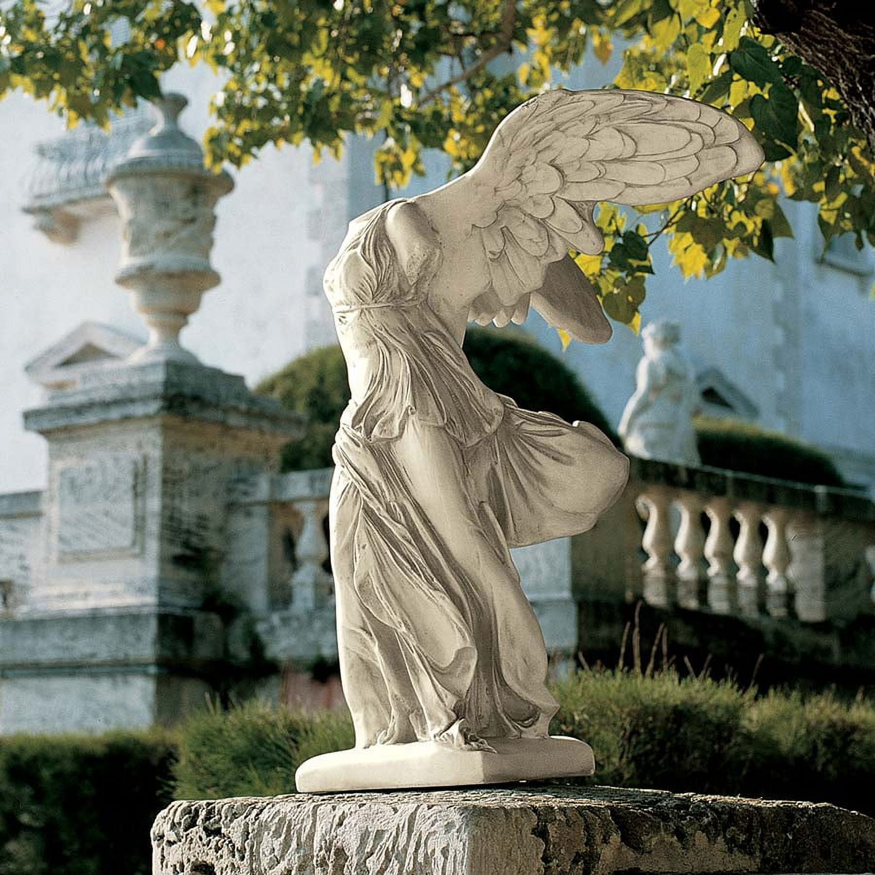 Design Toscano Nike of Samothrace Statue