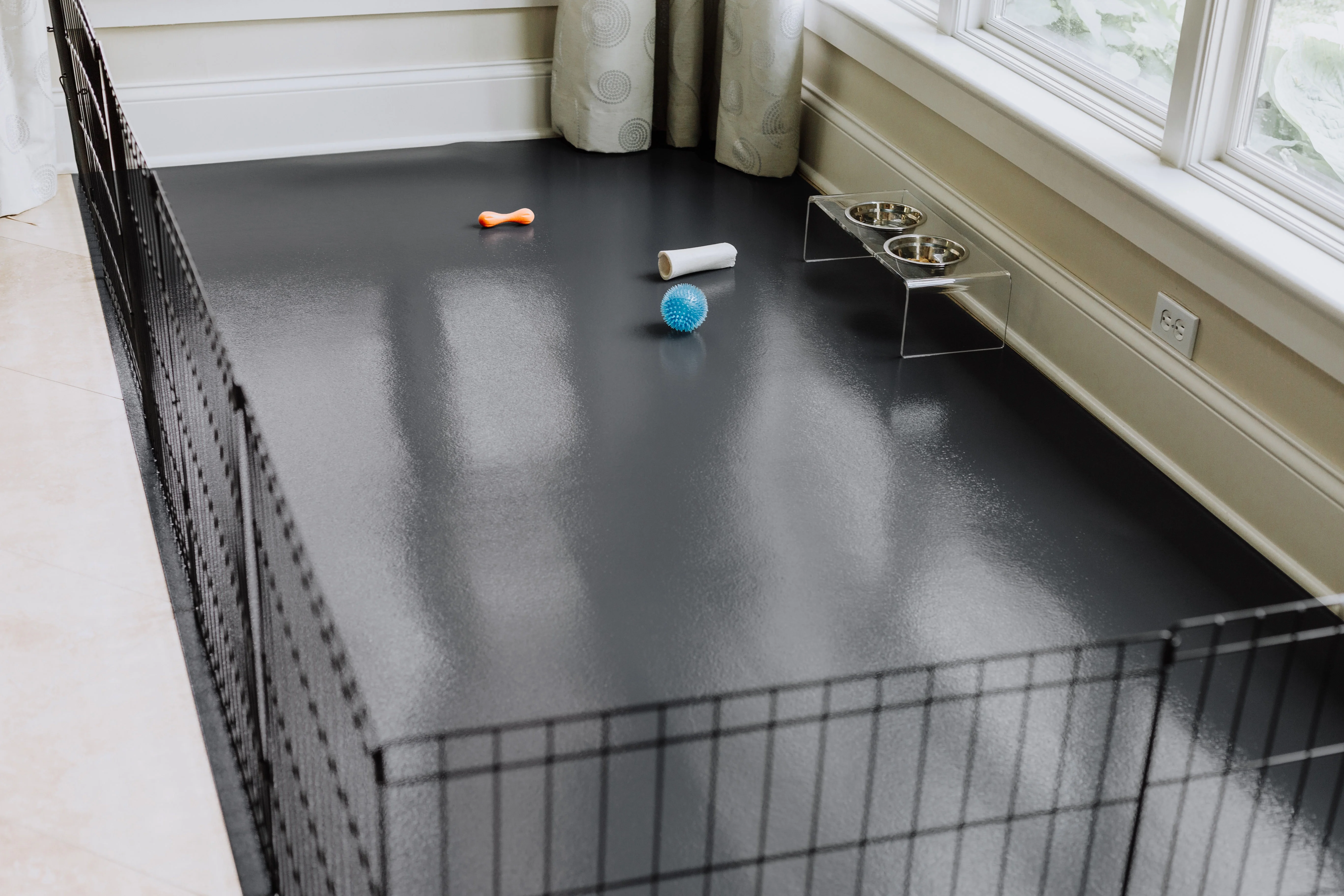 G-Floor 5' x 10' Polyvinyl Ceramic Pet Friendly Carpet Protector for Dogs and Cats - Slate Grey